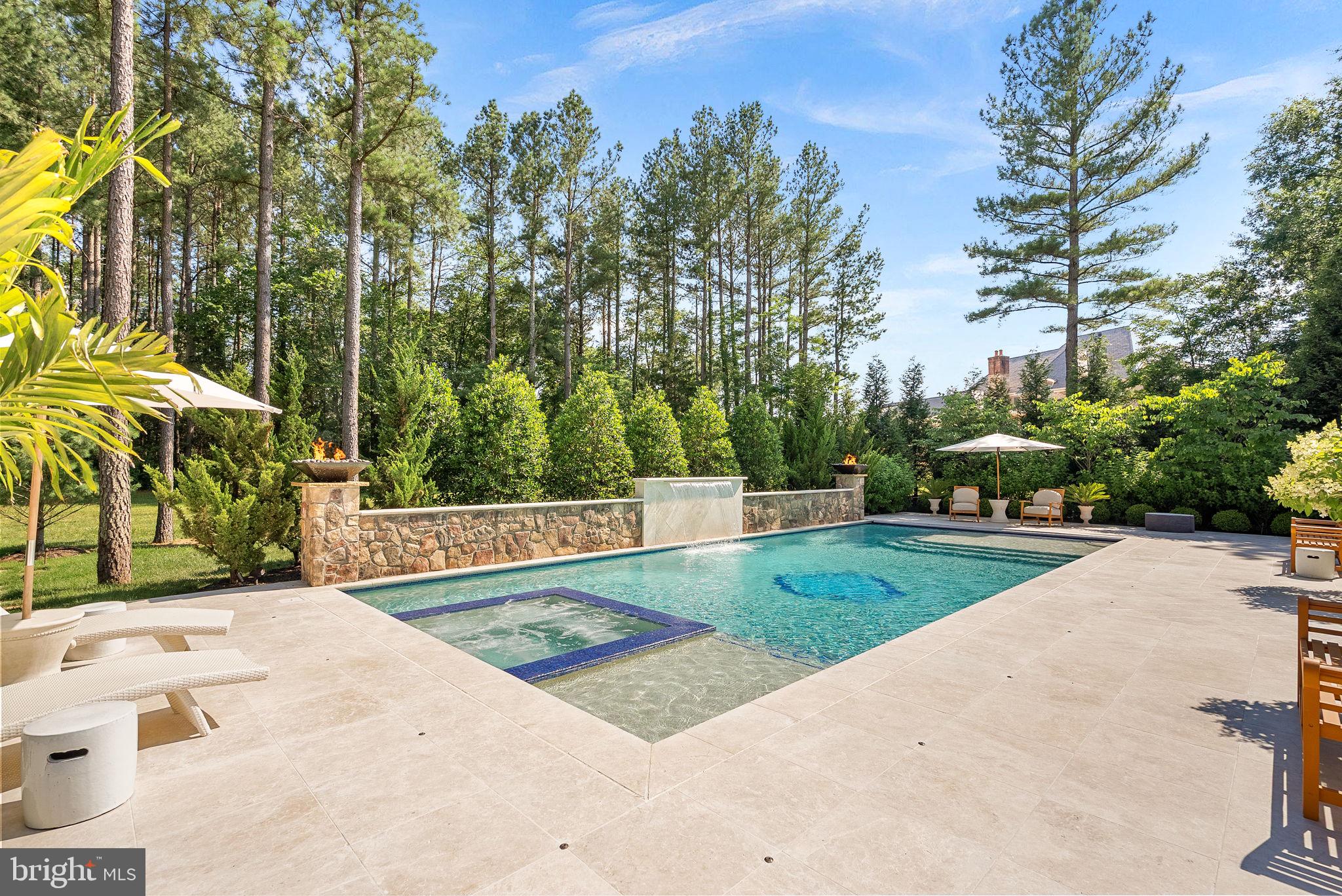 ESTATES @ CREIGHTON FARM - Residential