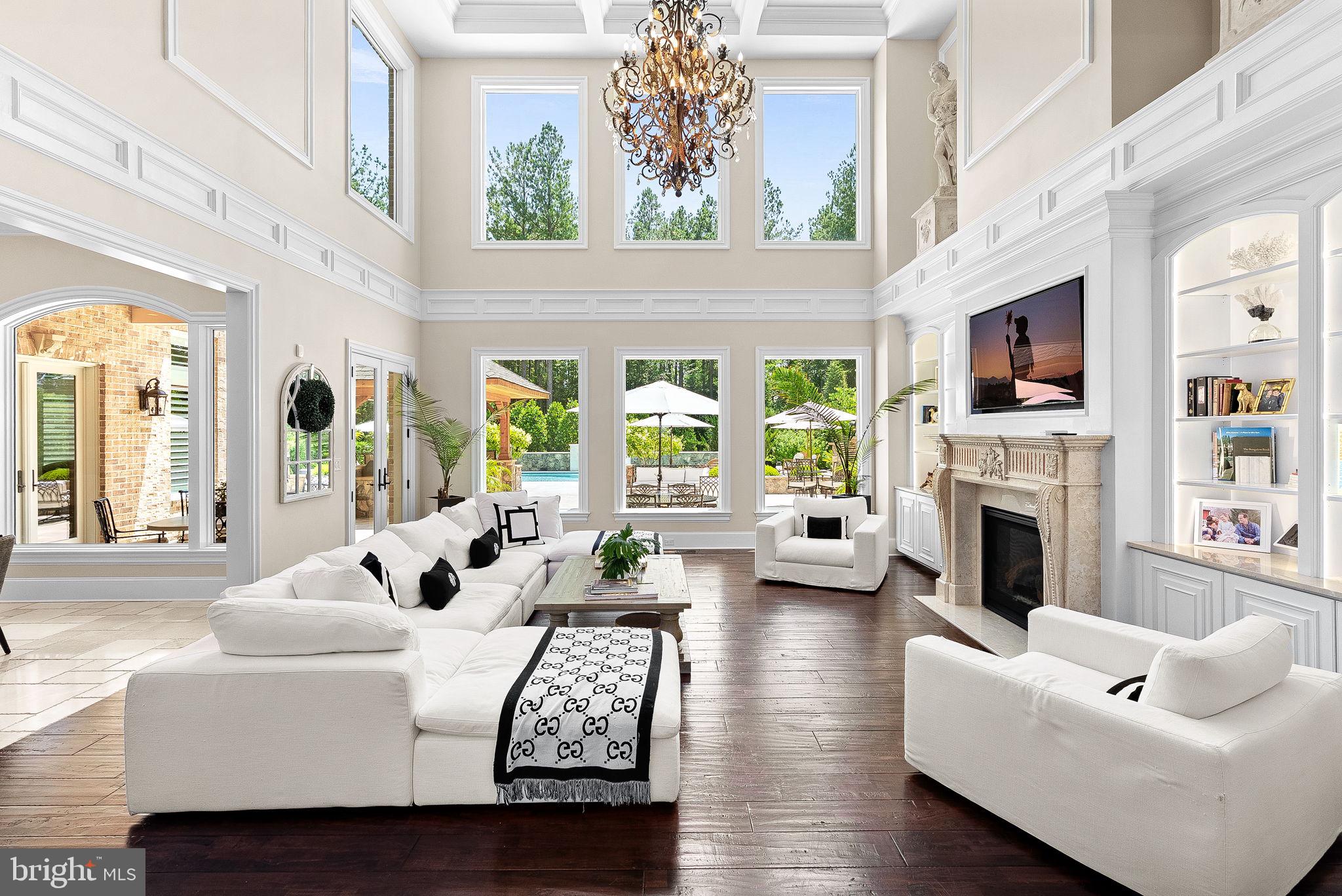 ESTATES @ CREIGHTON FARM - Residential