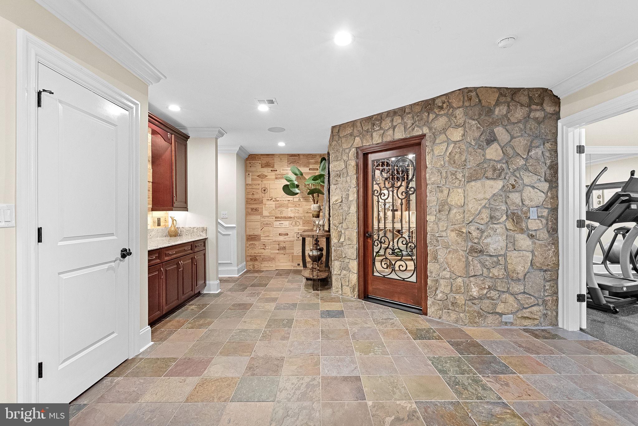 ESTATES @ CREIGHTON FARM - Residential