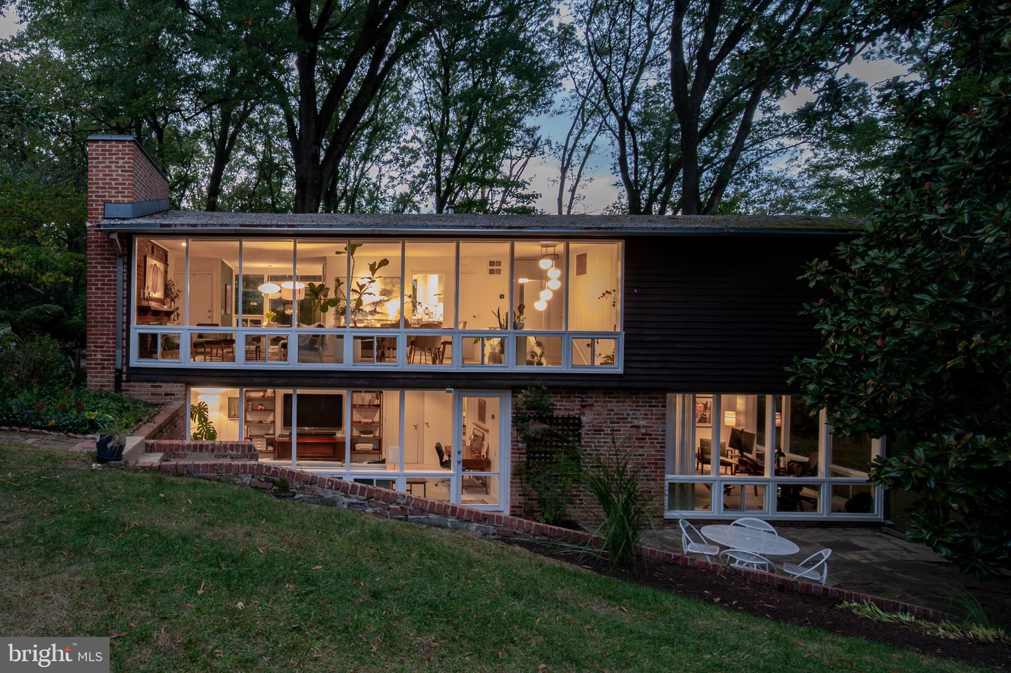 1919 MARTHAS ROAD