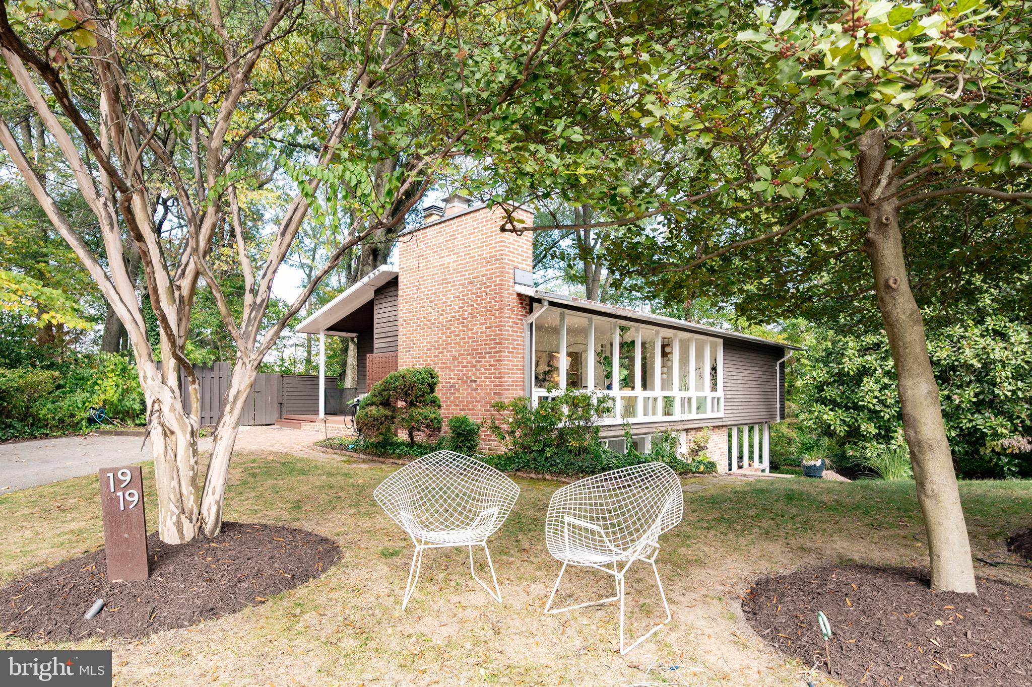 1919 MARTHAS ROAD