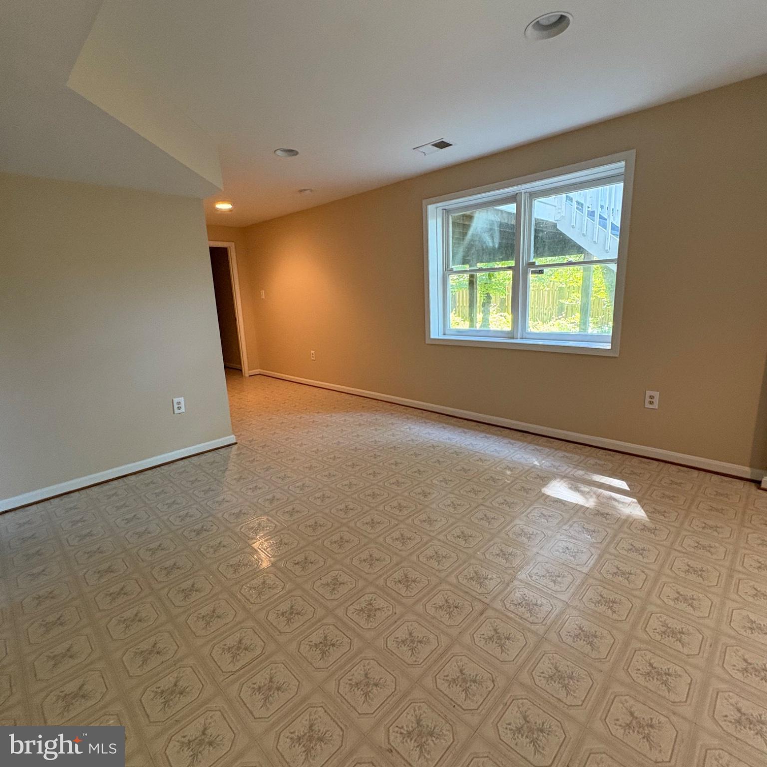 CAMELOT - Residential