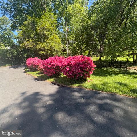 Tiny photo for 3502 Holly Road, ANNANDALE, VA 22003 (MLS # VAFX2313180)