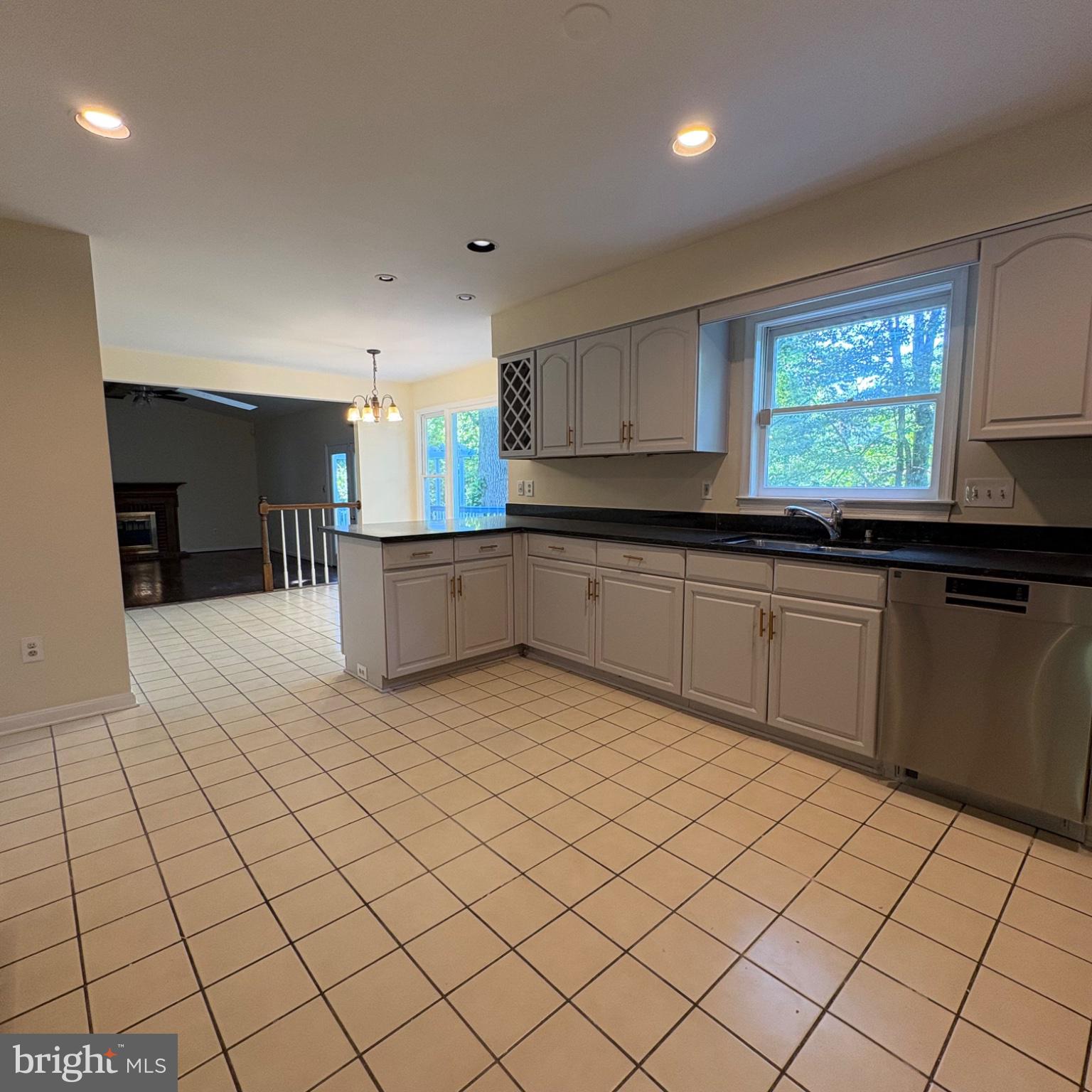 CAMELOT - Residential
