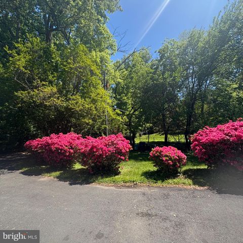 Tiny photo for 3502 Holly Road, ANNANDALE, VA 22003 (MLS # VAFX2313180)
