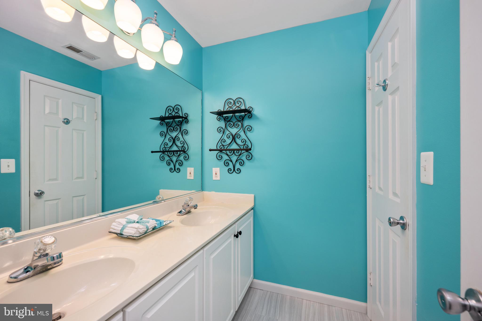 AUSTIN RIDGE - Residential