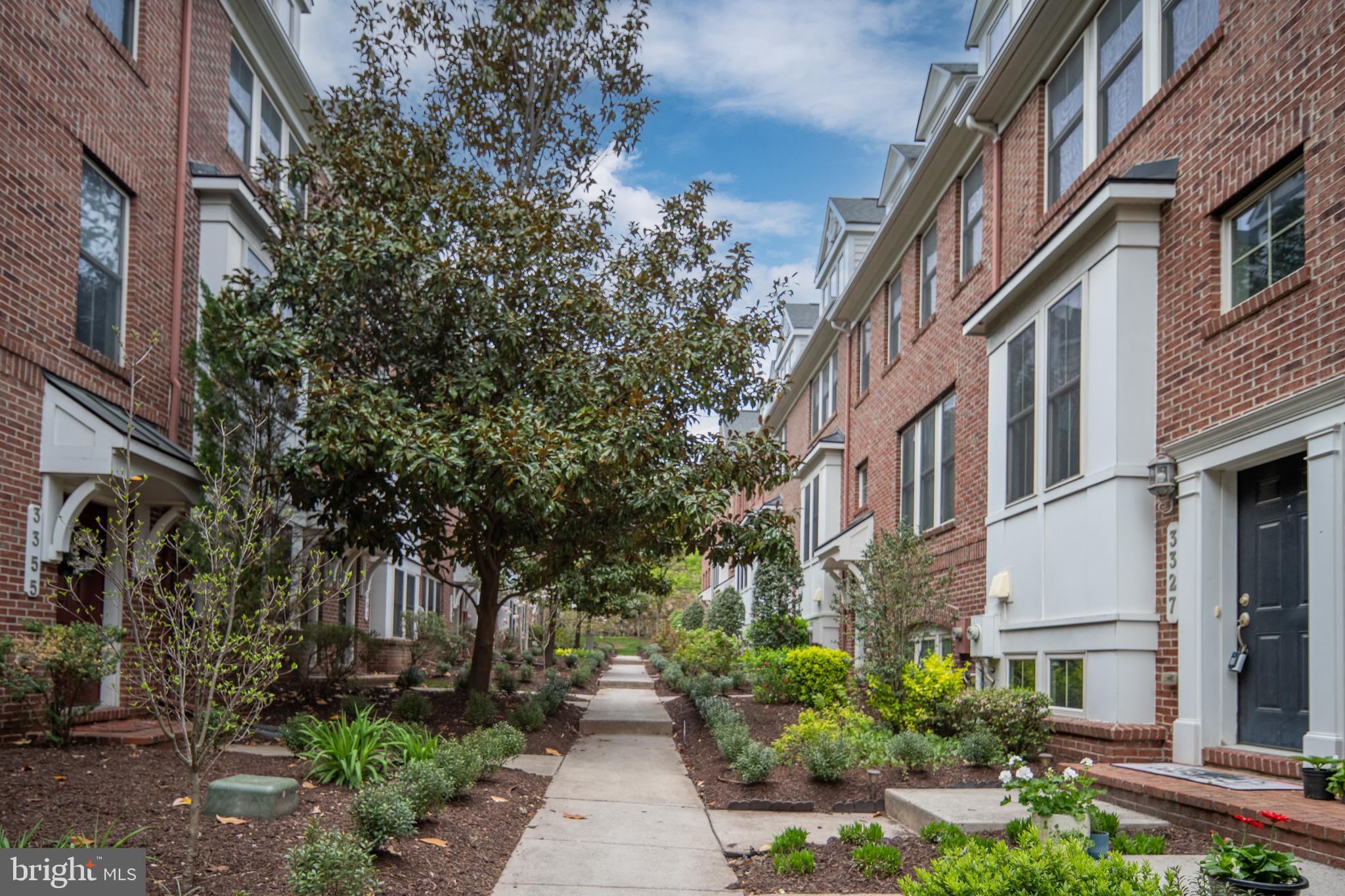 SHIRLINGTON CREST - Residential
