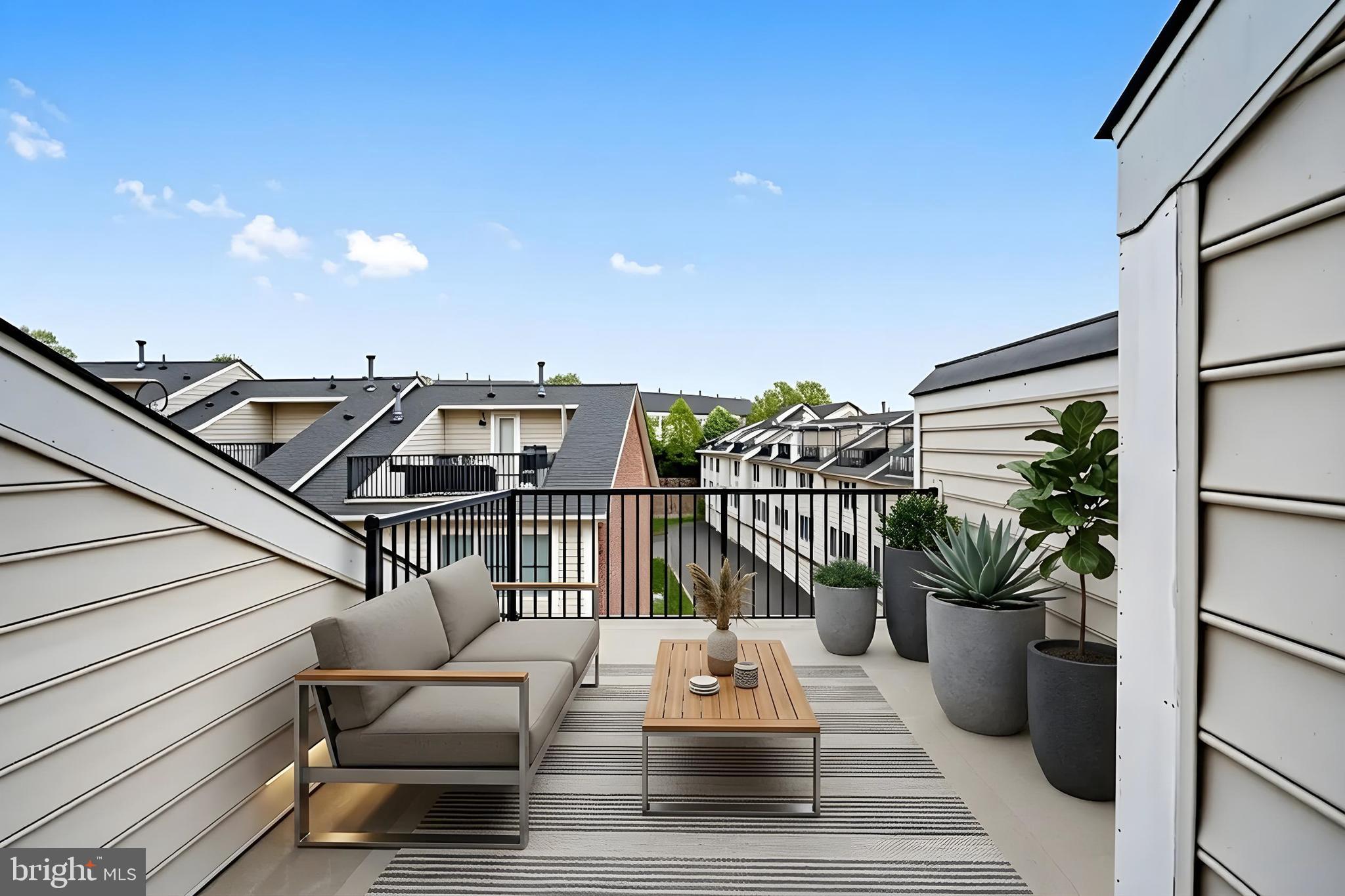 SHIRLINGTON CREST - Residential