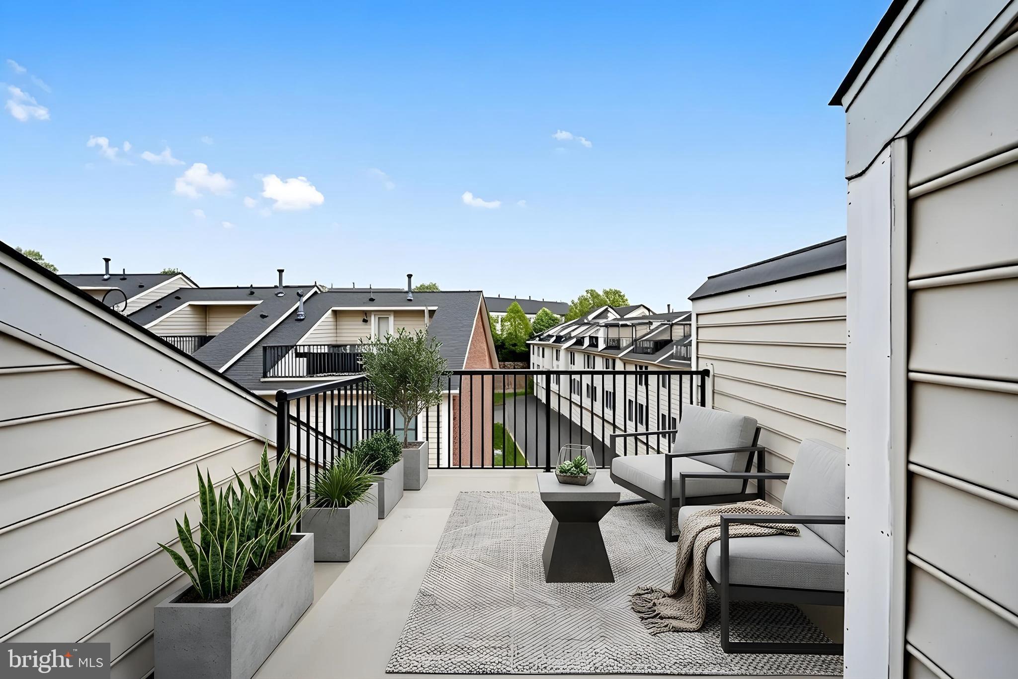 SHIRLINGTON CREST - Residential