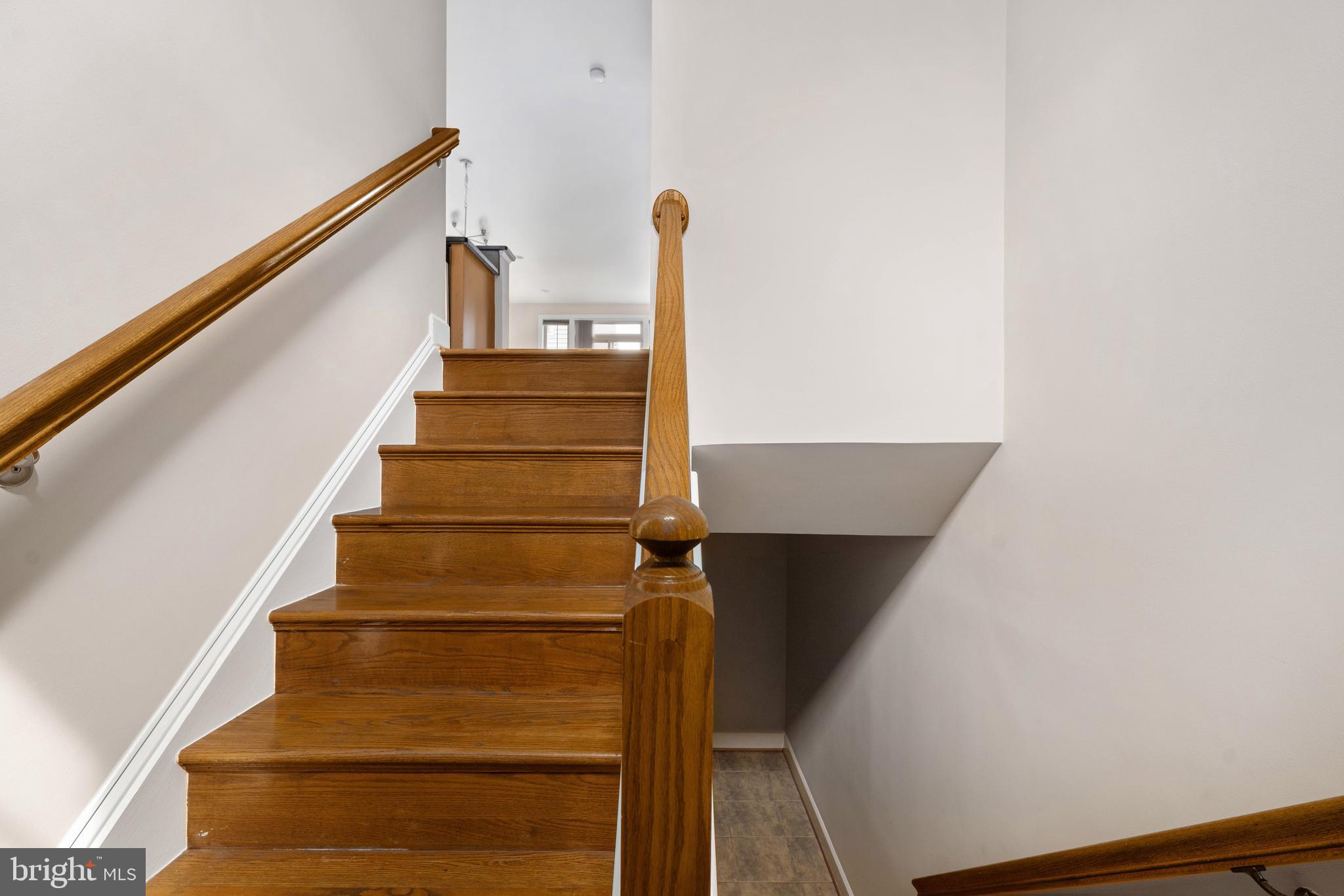 SHIRLINGTON CREST - Residential