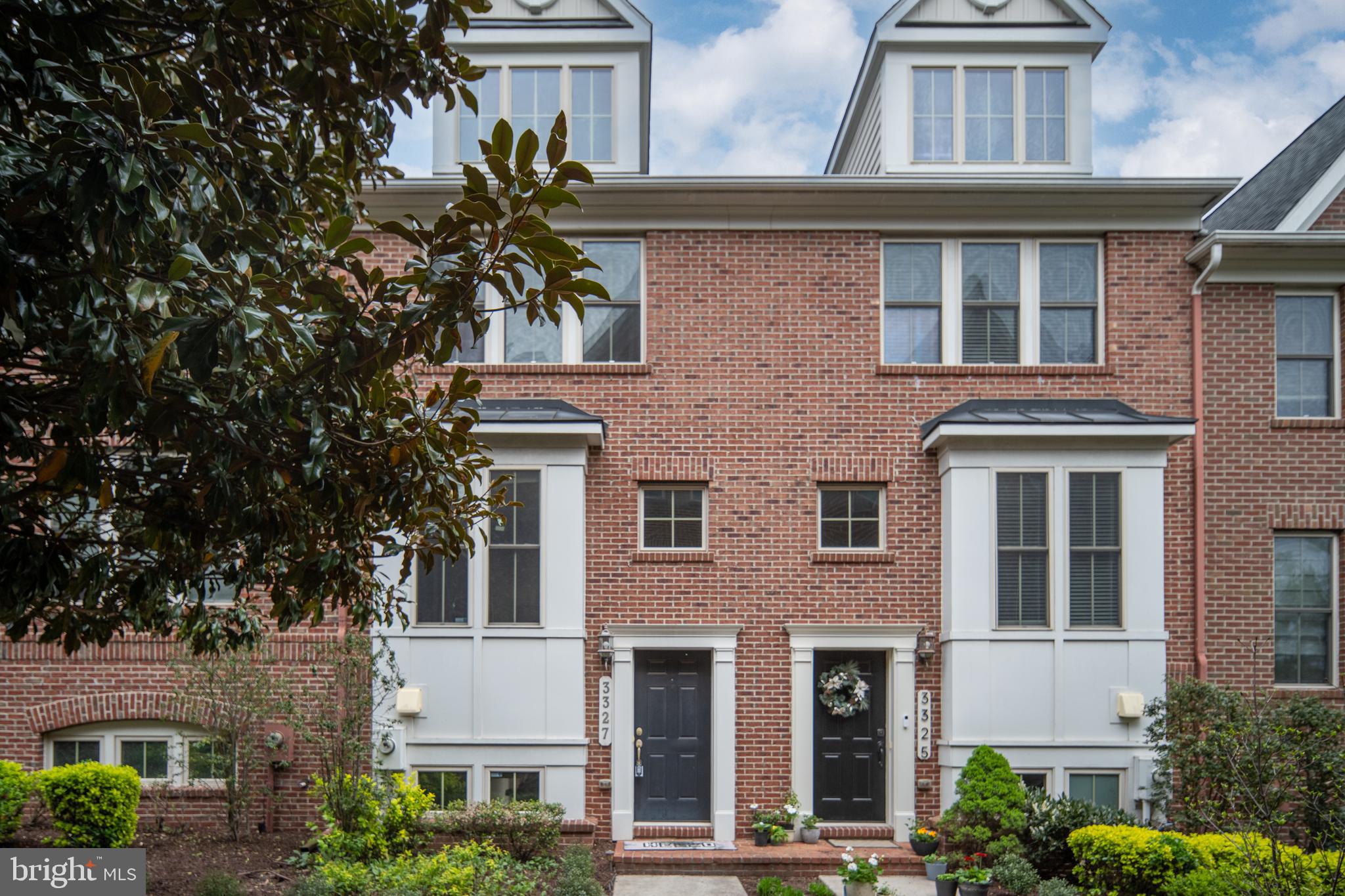 SHIRLINGTON CREST - Residential