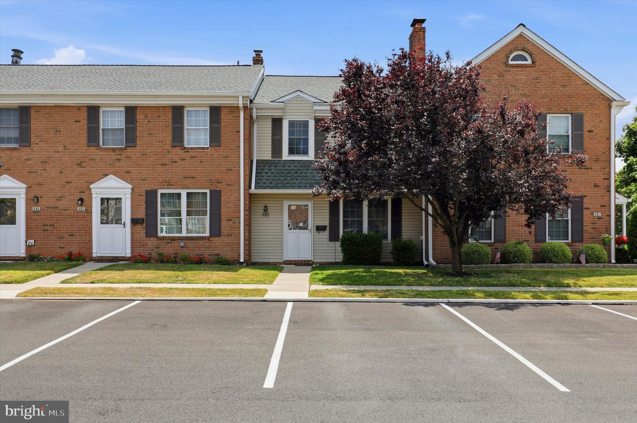 402 CENTENNIAL COURT