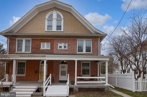 Townhouse For Sale - 26 Race Avenue<br/> Lancaster County, LANCASTER, PA 17603