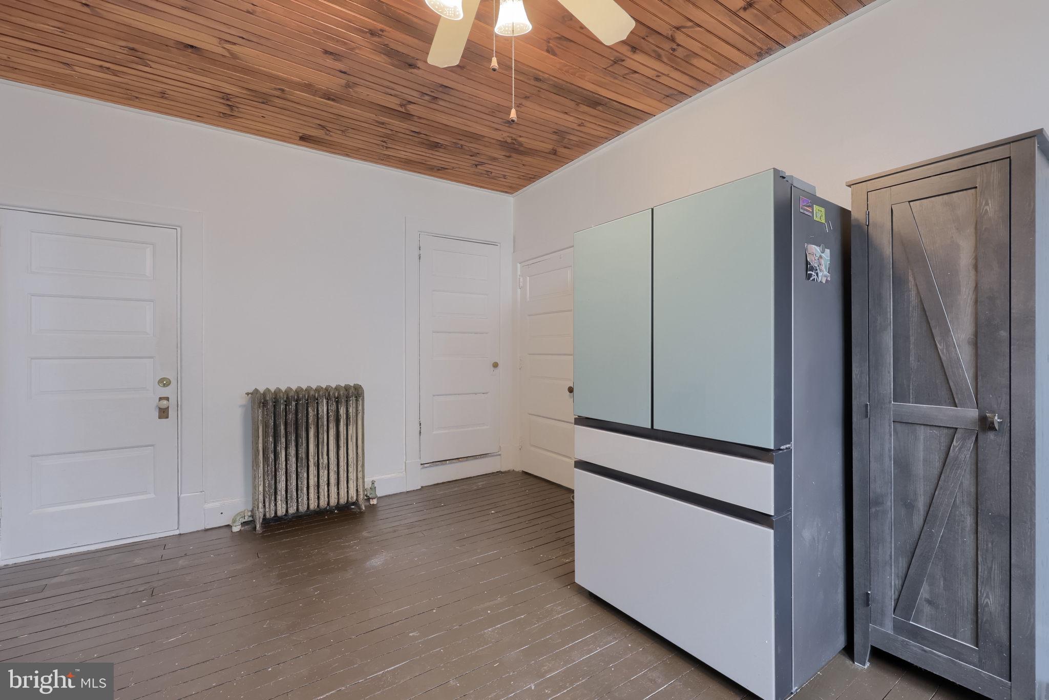 SCHOOL LANE HILLS - Residential