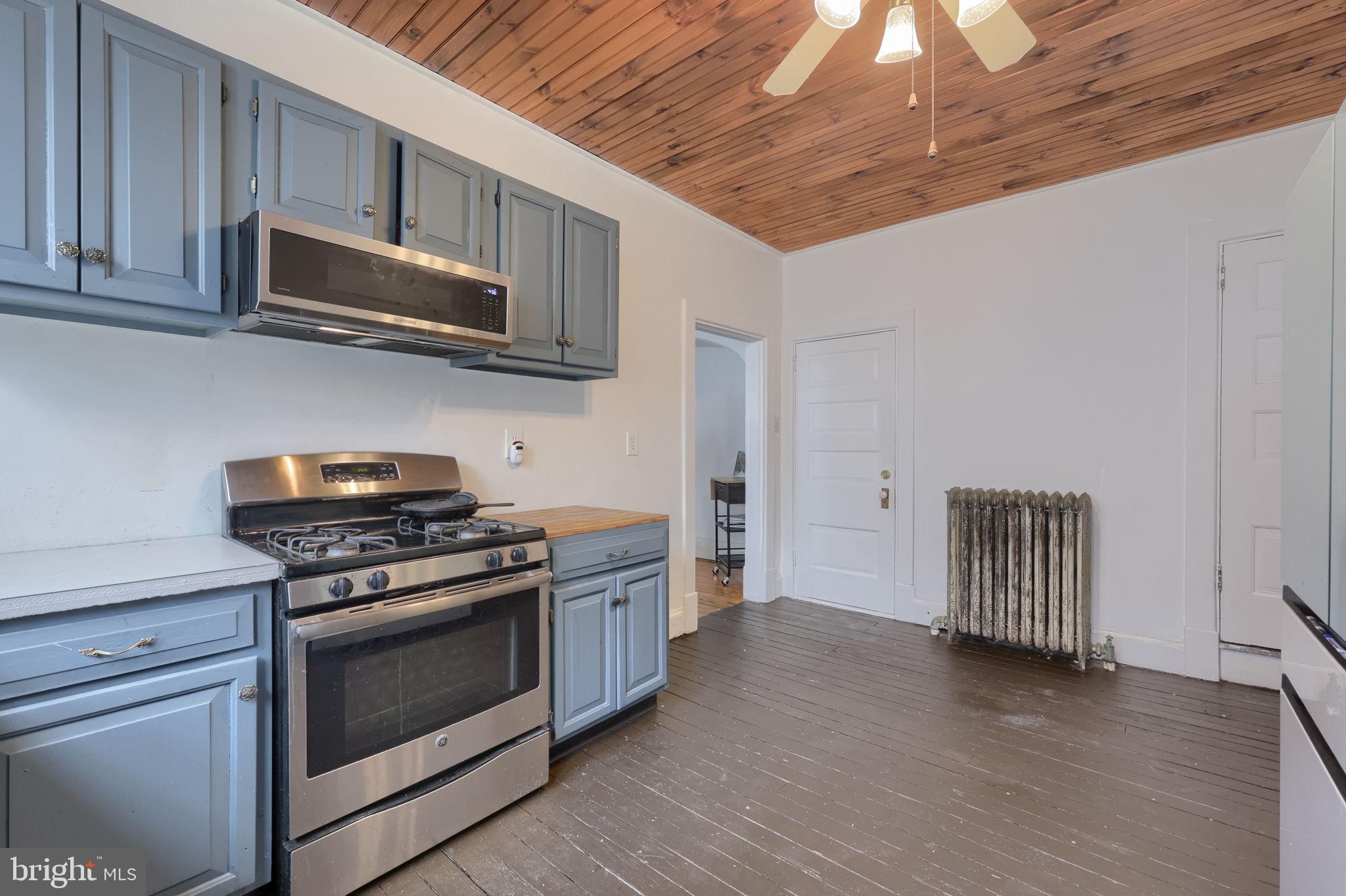 SCHOOL LANE HILLS - Residential