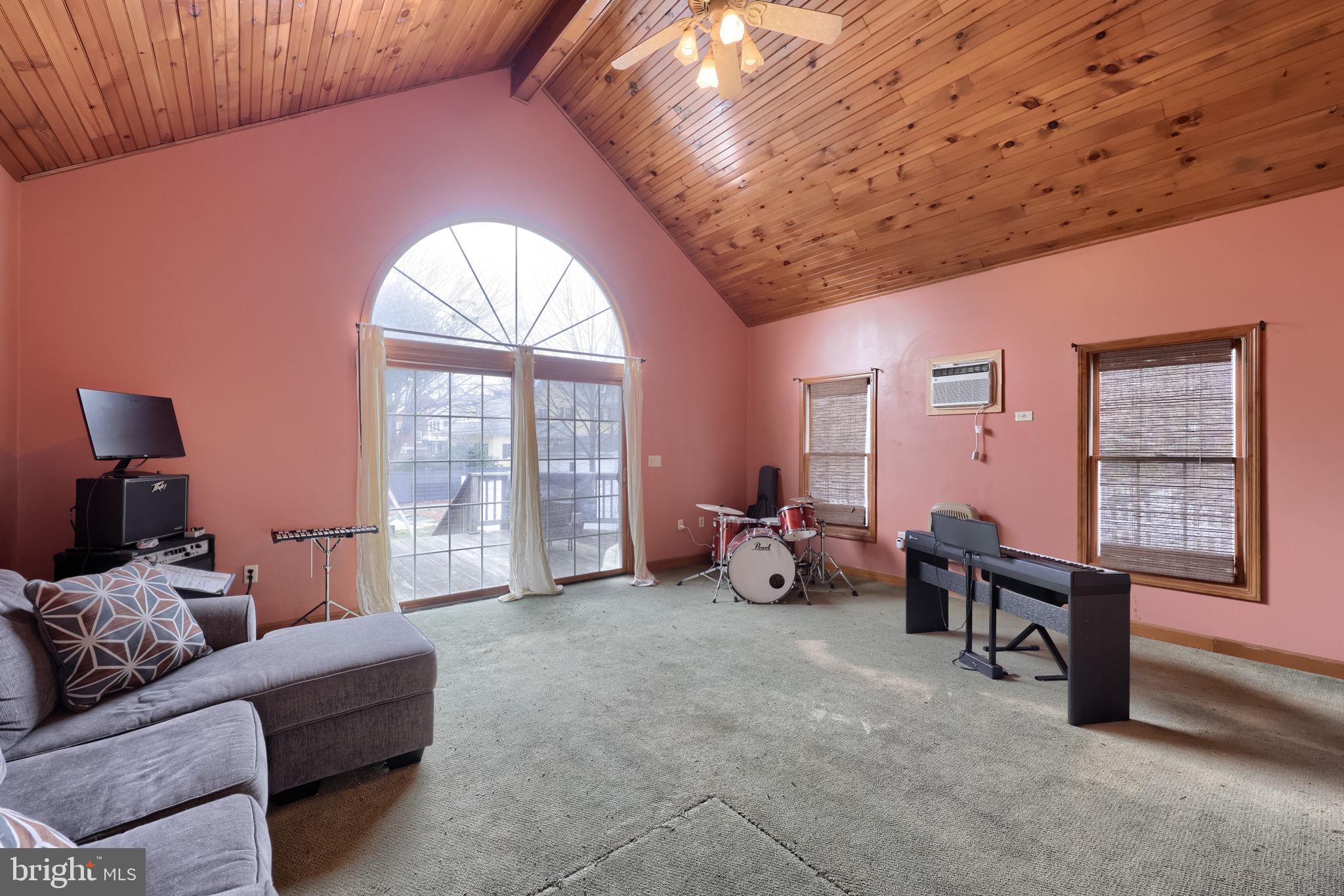 SCHOOL LANE HILLS - Residential