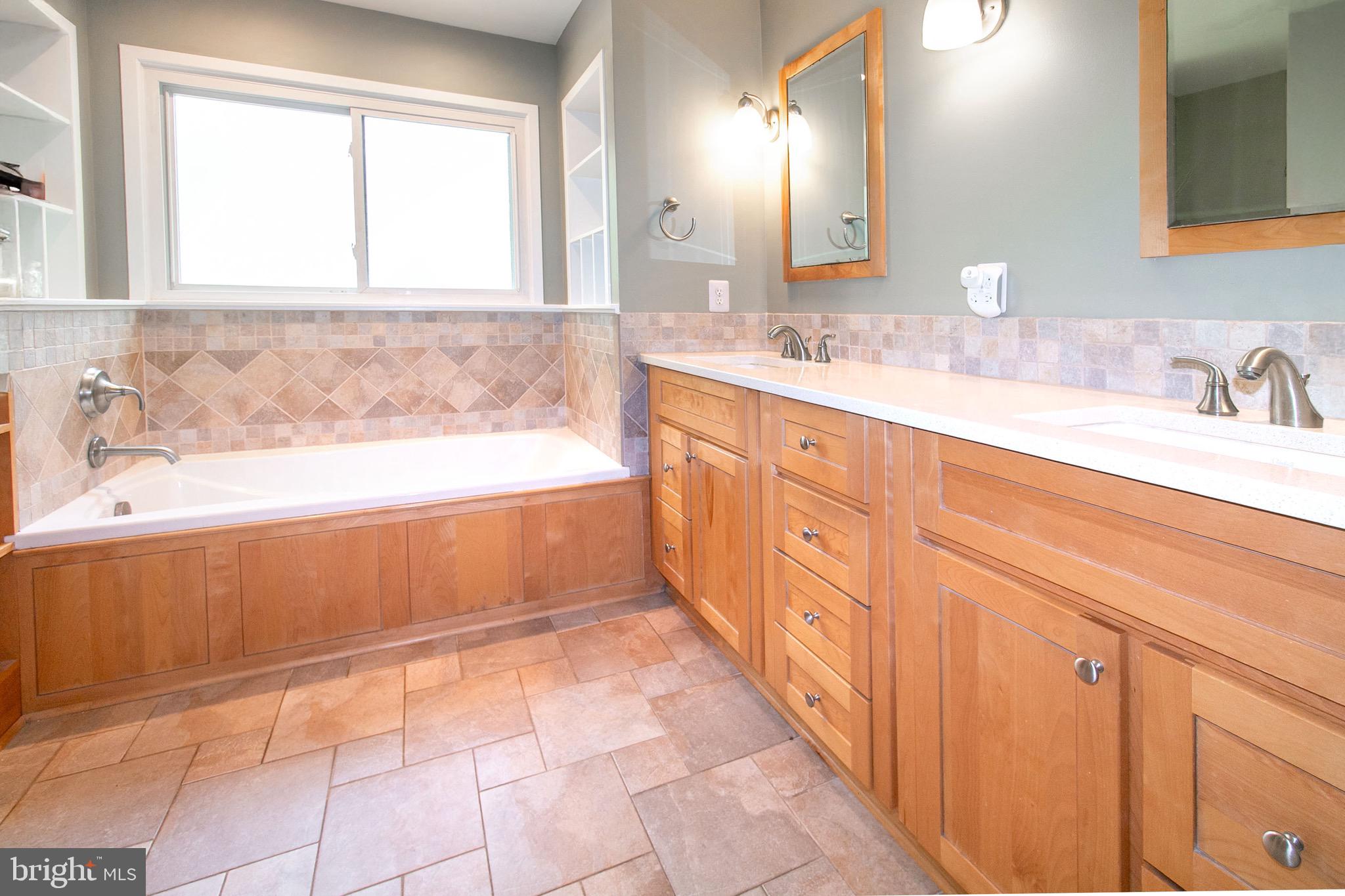 POPLAR TREE ESTATES - Residential