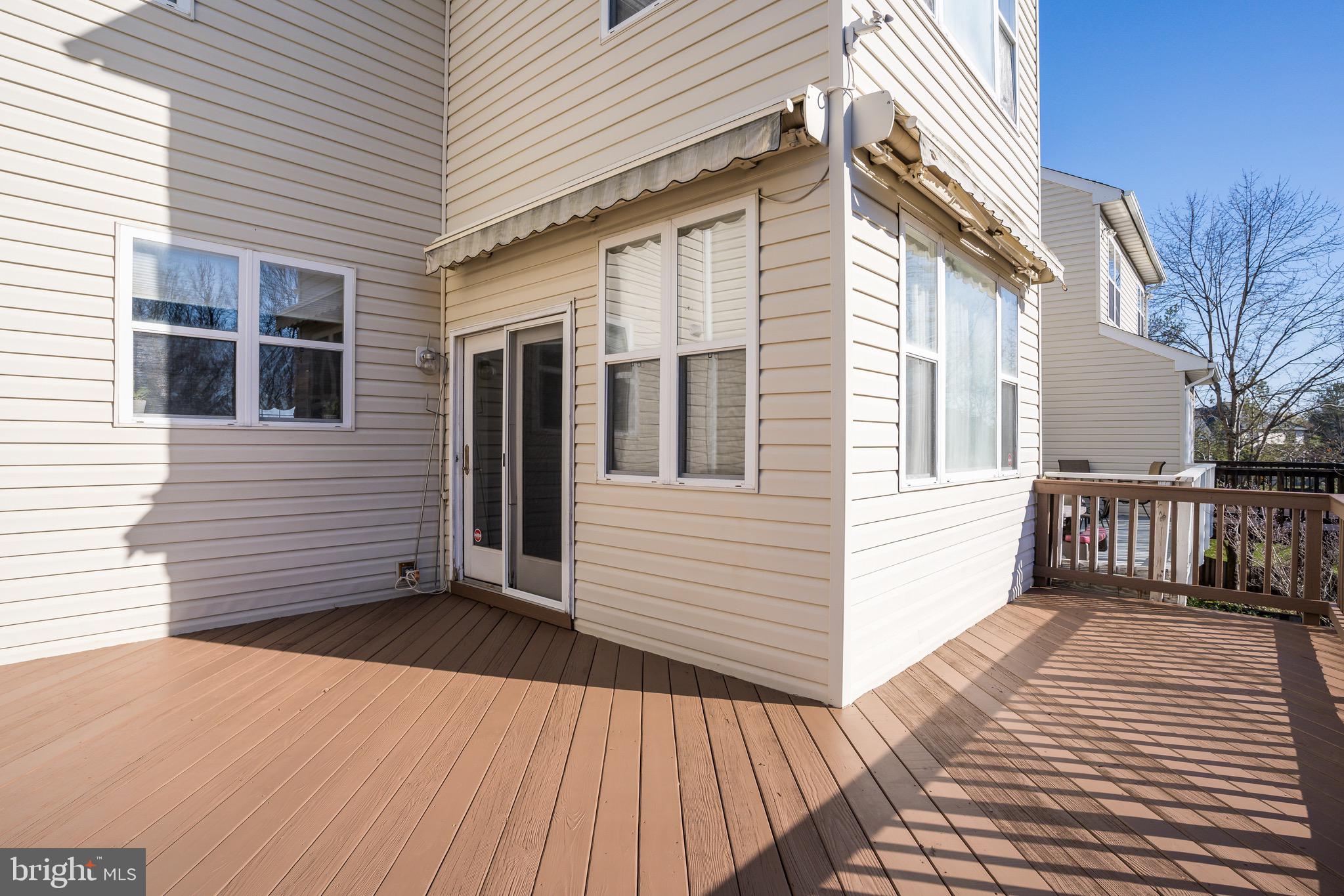 ASHBURN FARM - Residential Lease