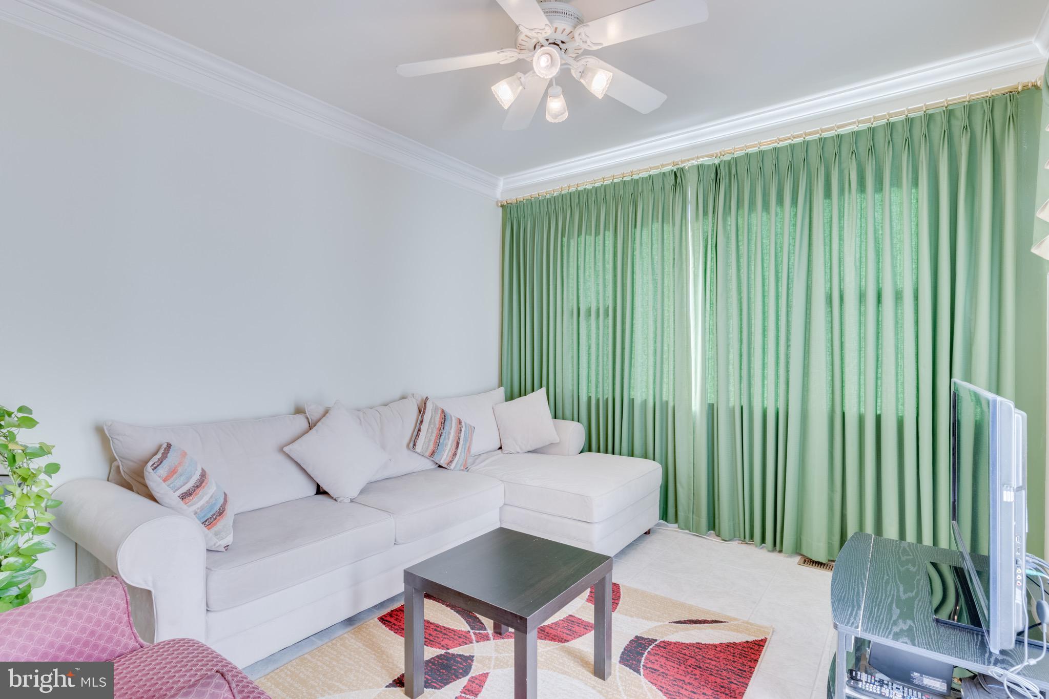 ASHBURN FARM - Residential Lease