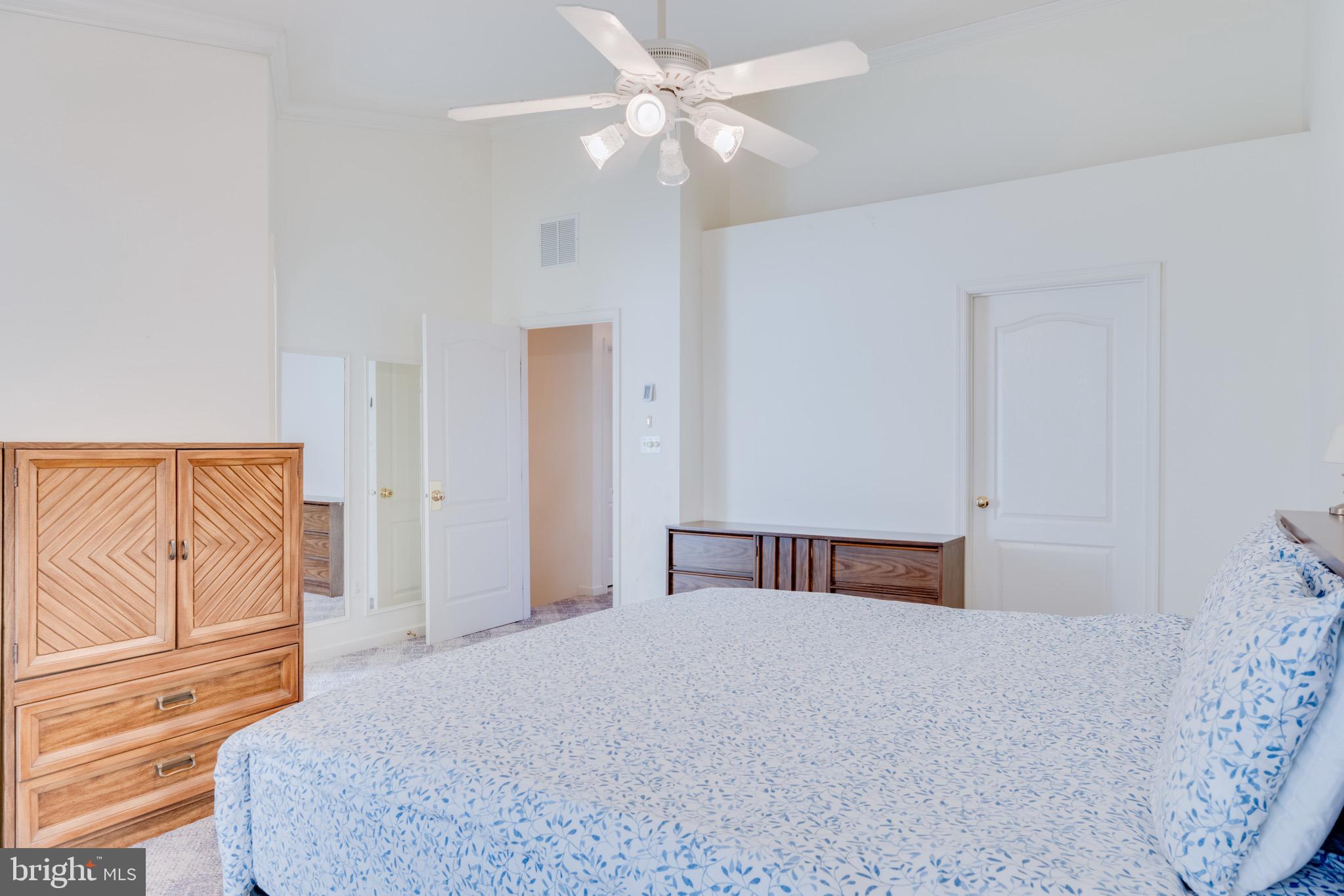 ASHBURN FARM - Residential Lease