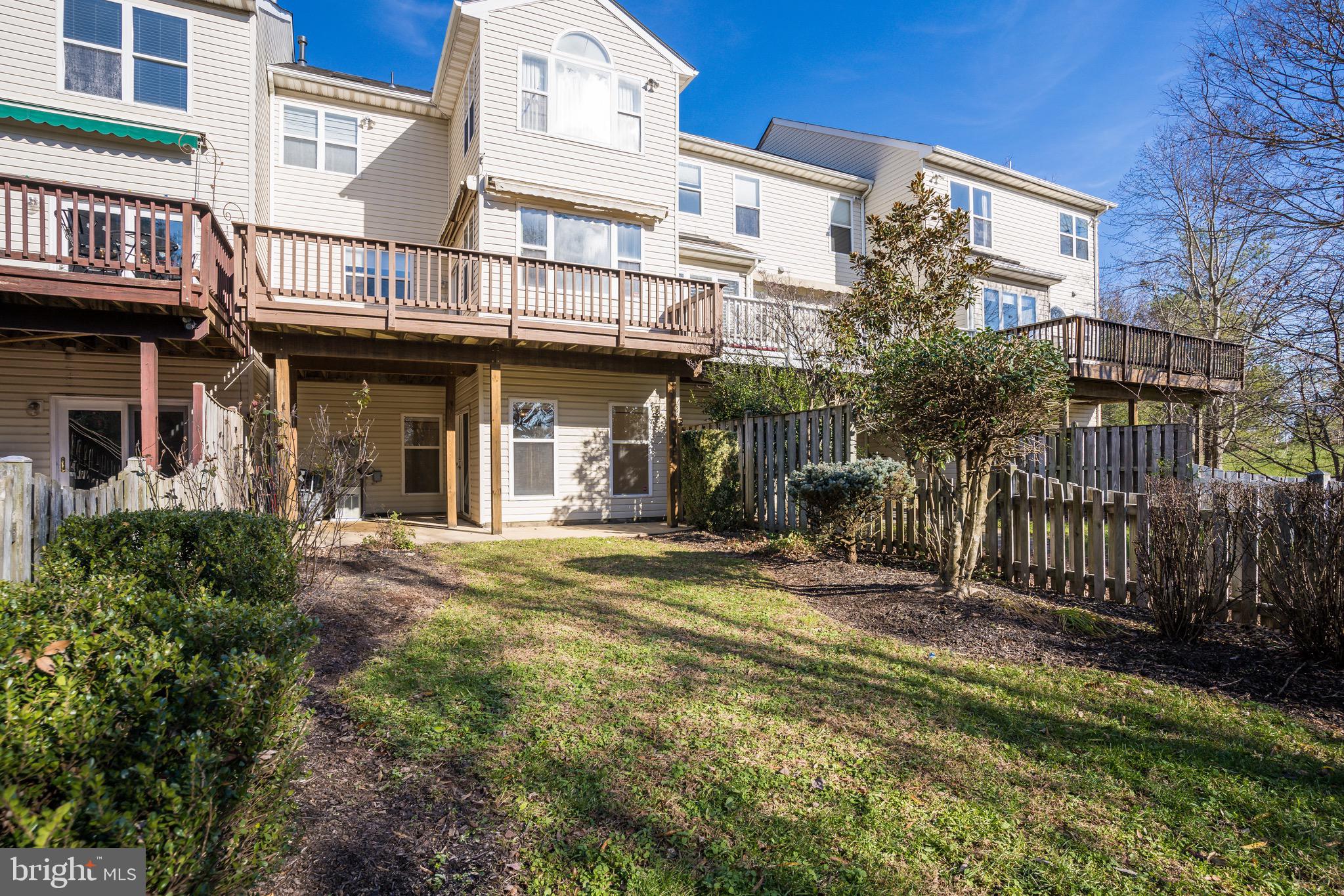 ASHBURN FARM - Residential Lease