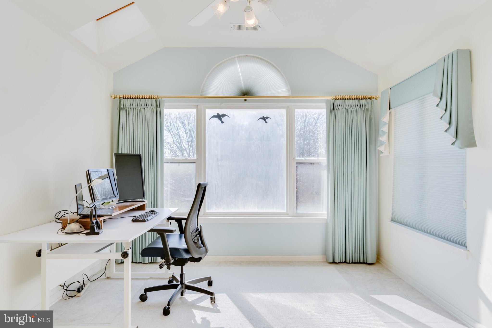 ASHBURN FARM - Residential Lease