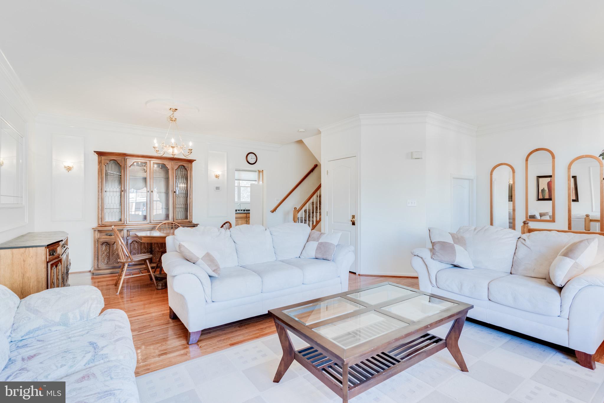 ASHBURN FARM - Residential Lease