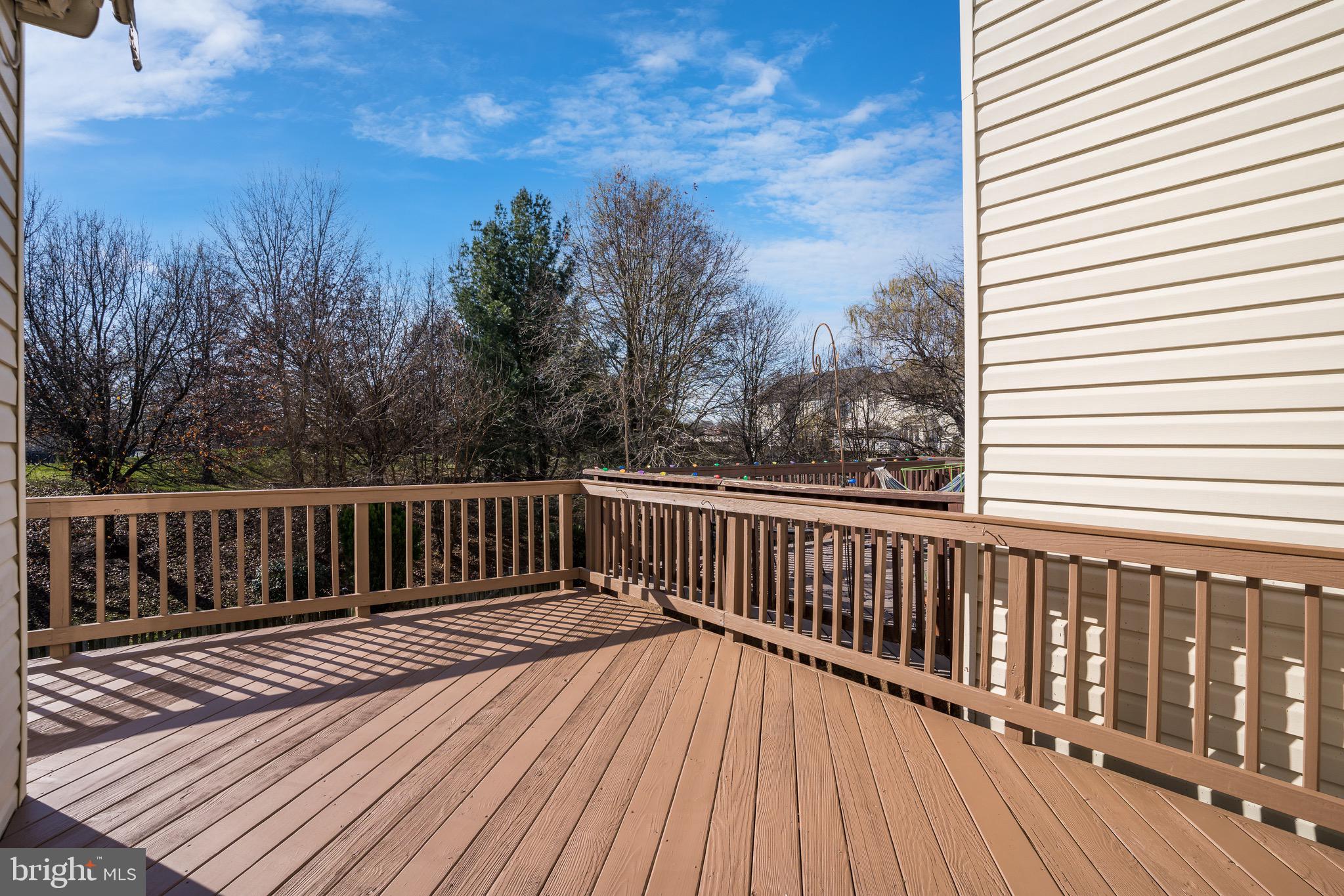 ASHBURN FARM - Residential Lease