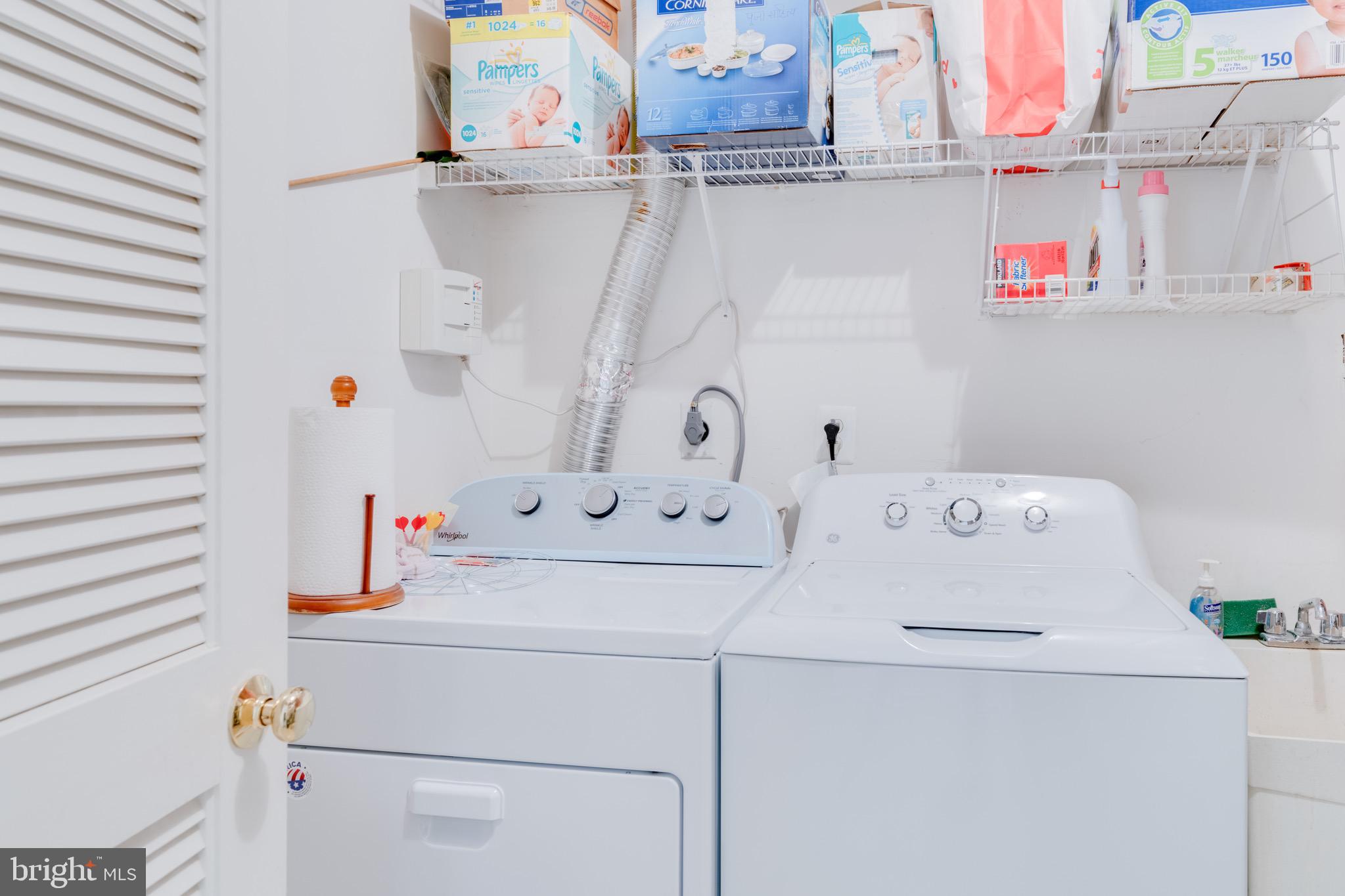 ASHBURN FARM - Residential Lease