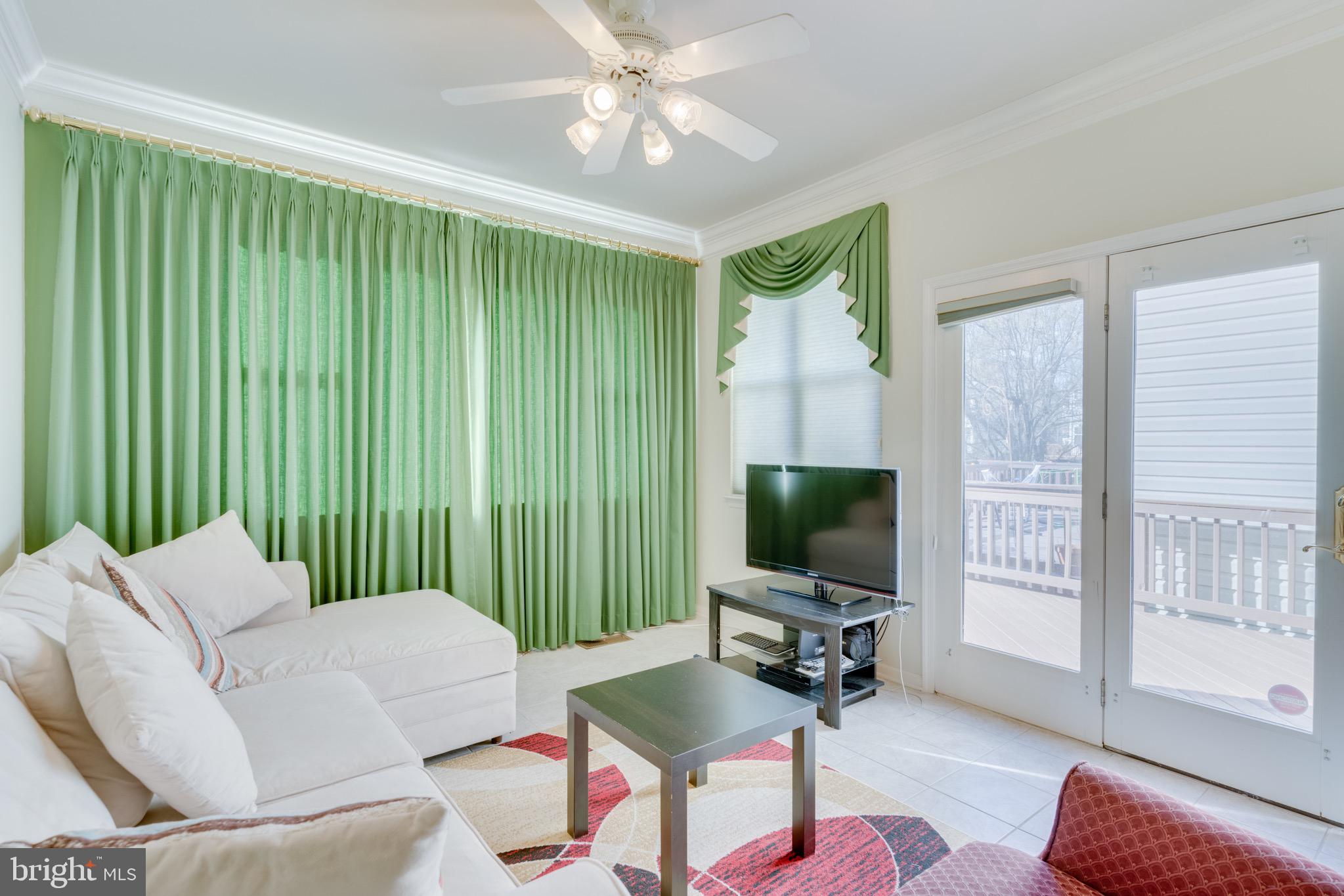 ASHBURN FARM - Residential Lease