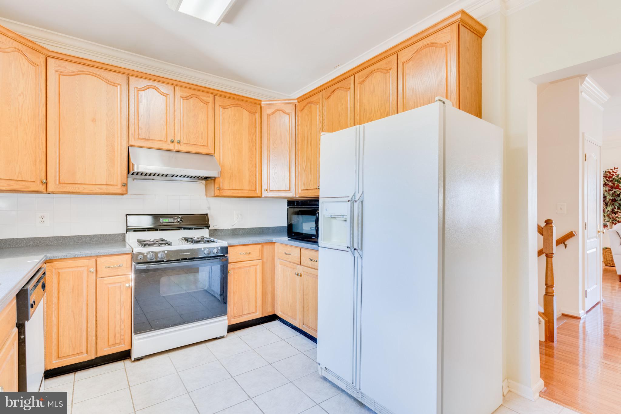 ASHBURN FARM - Residential Lease