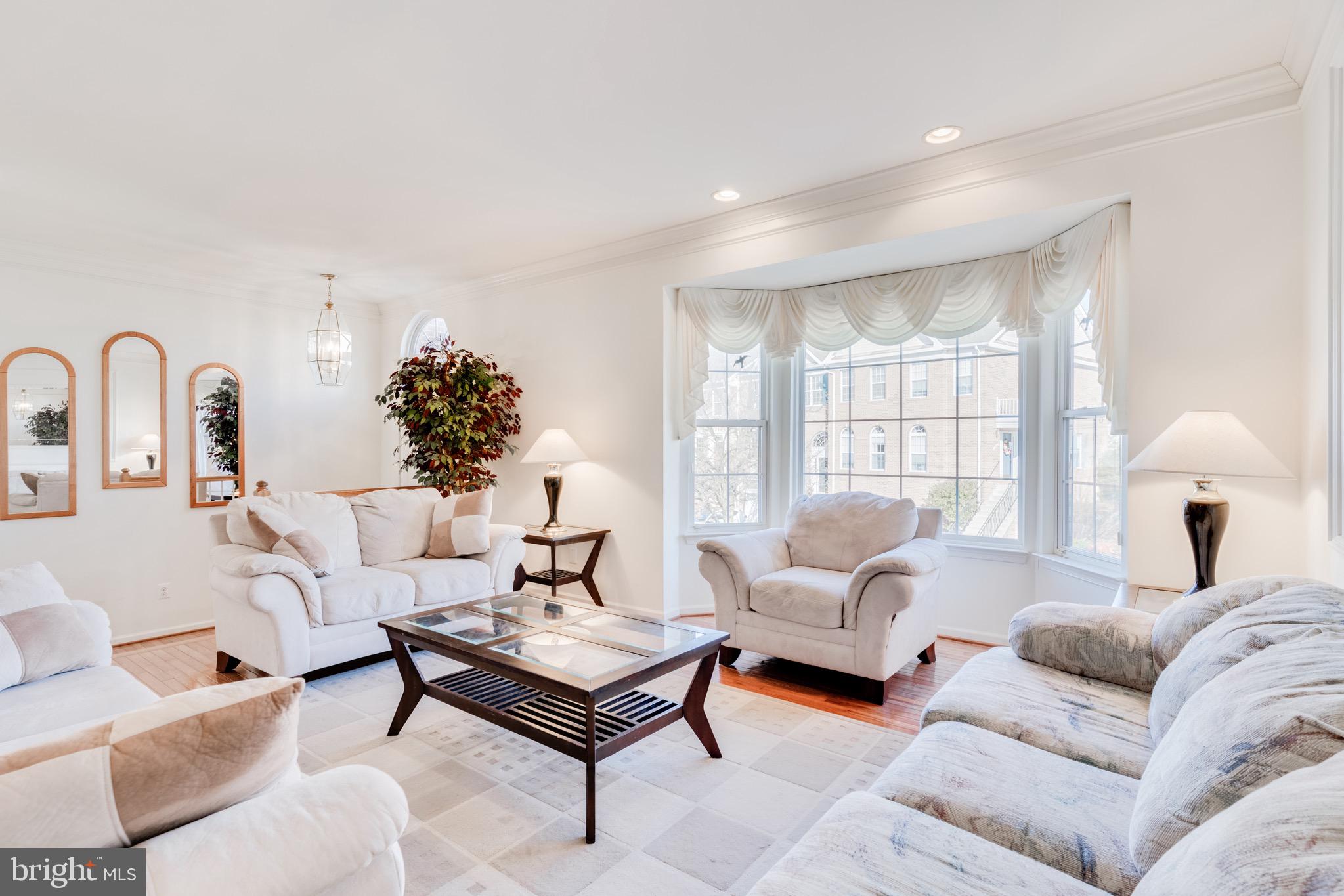 ASHBURN FARM - Residential Lease