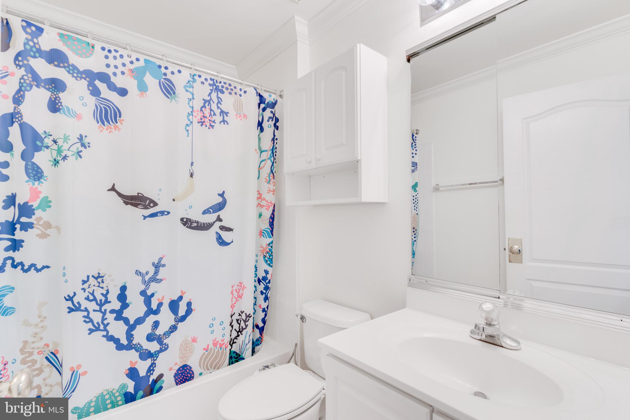 ASHBURN FARM - Residential Lease