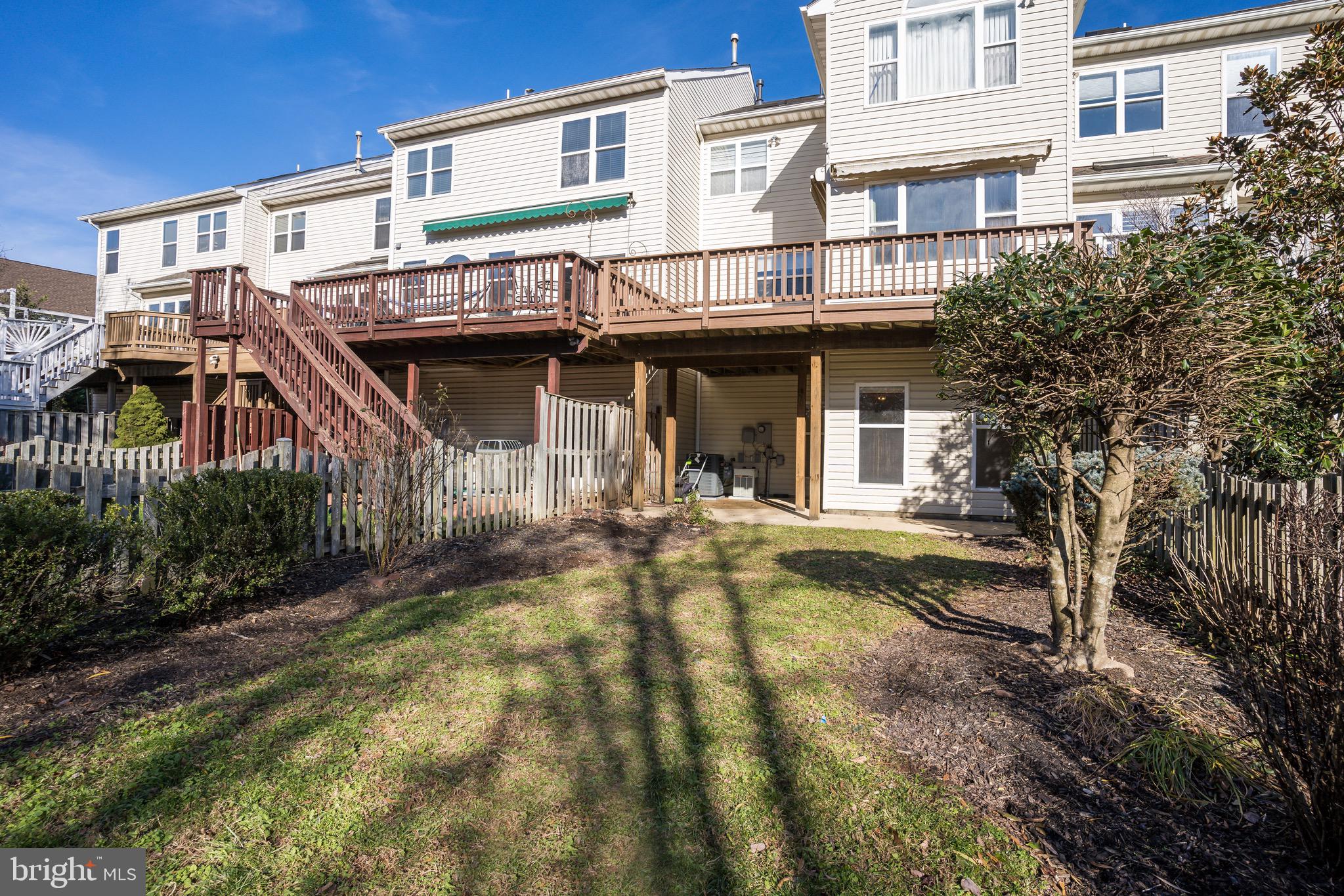 ASHBURN FARM - Residential Lease