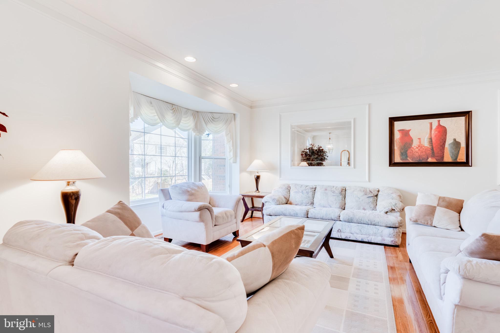 ASHBURN FARM - Residential Lease