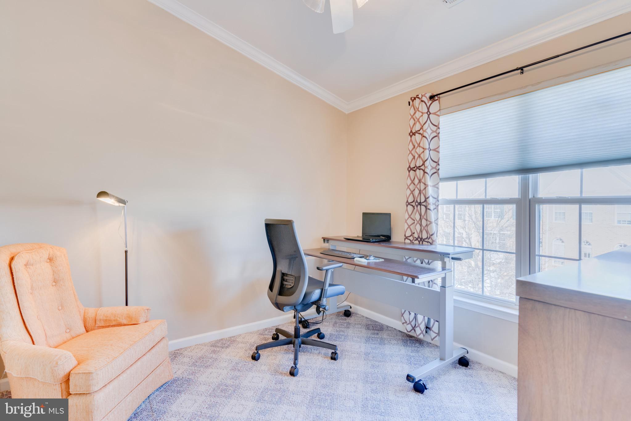 ASHBURN FARM - Residential Lease