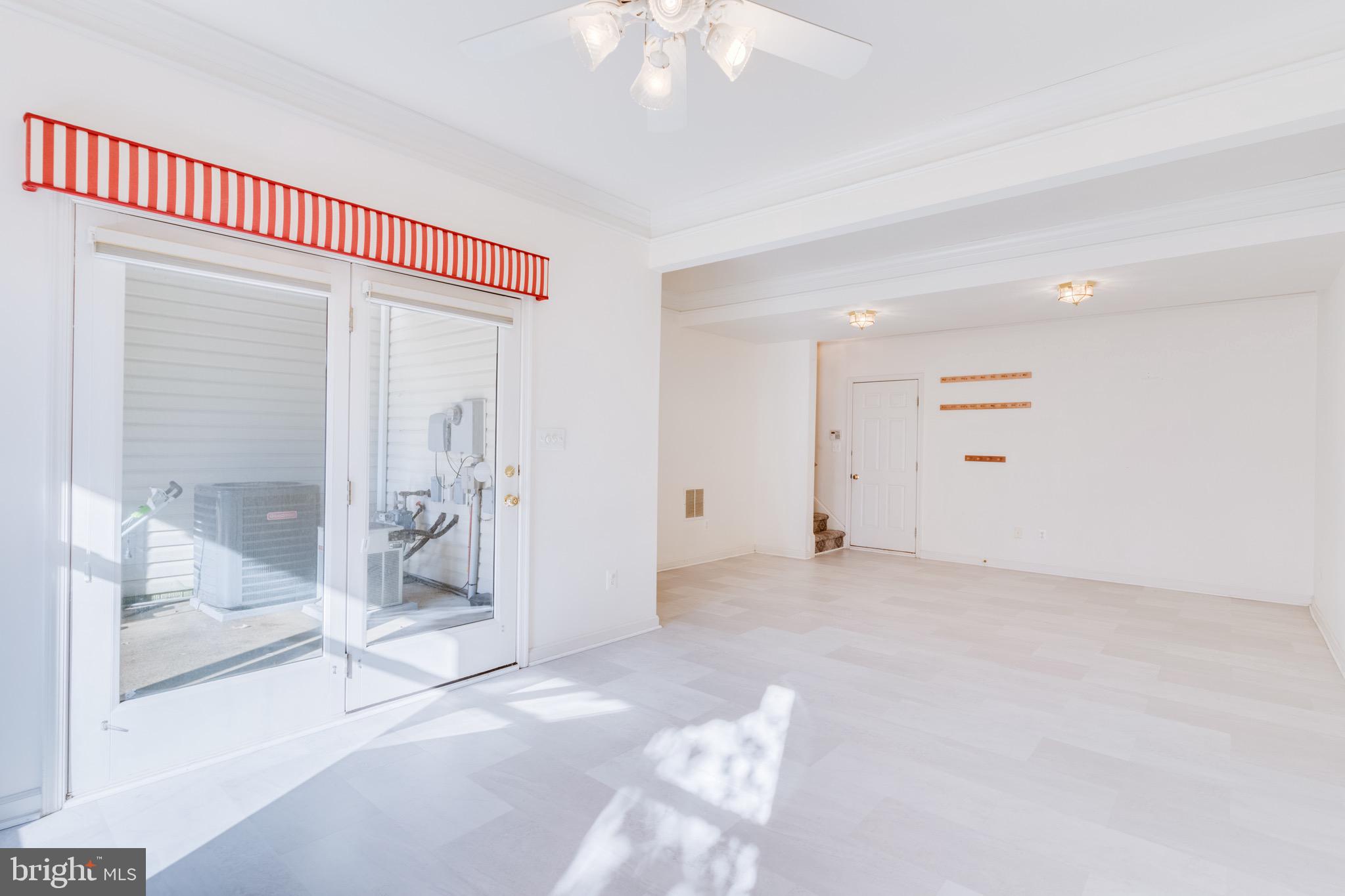 ASHBURN FARM - Residential Lease