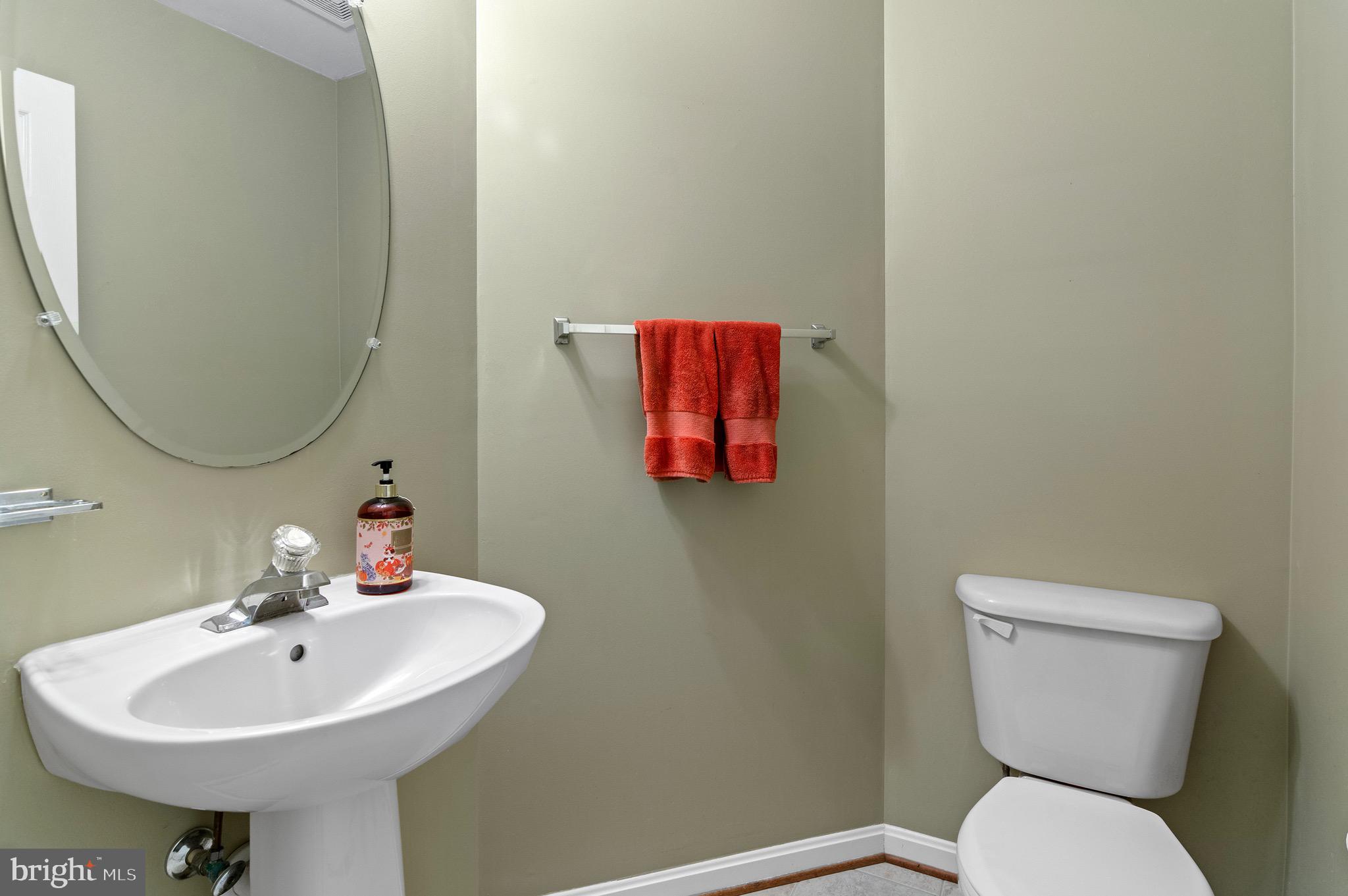 CONSTANT FRIENDSHIP - Residential