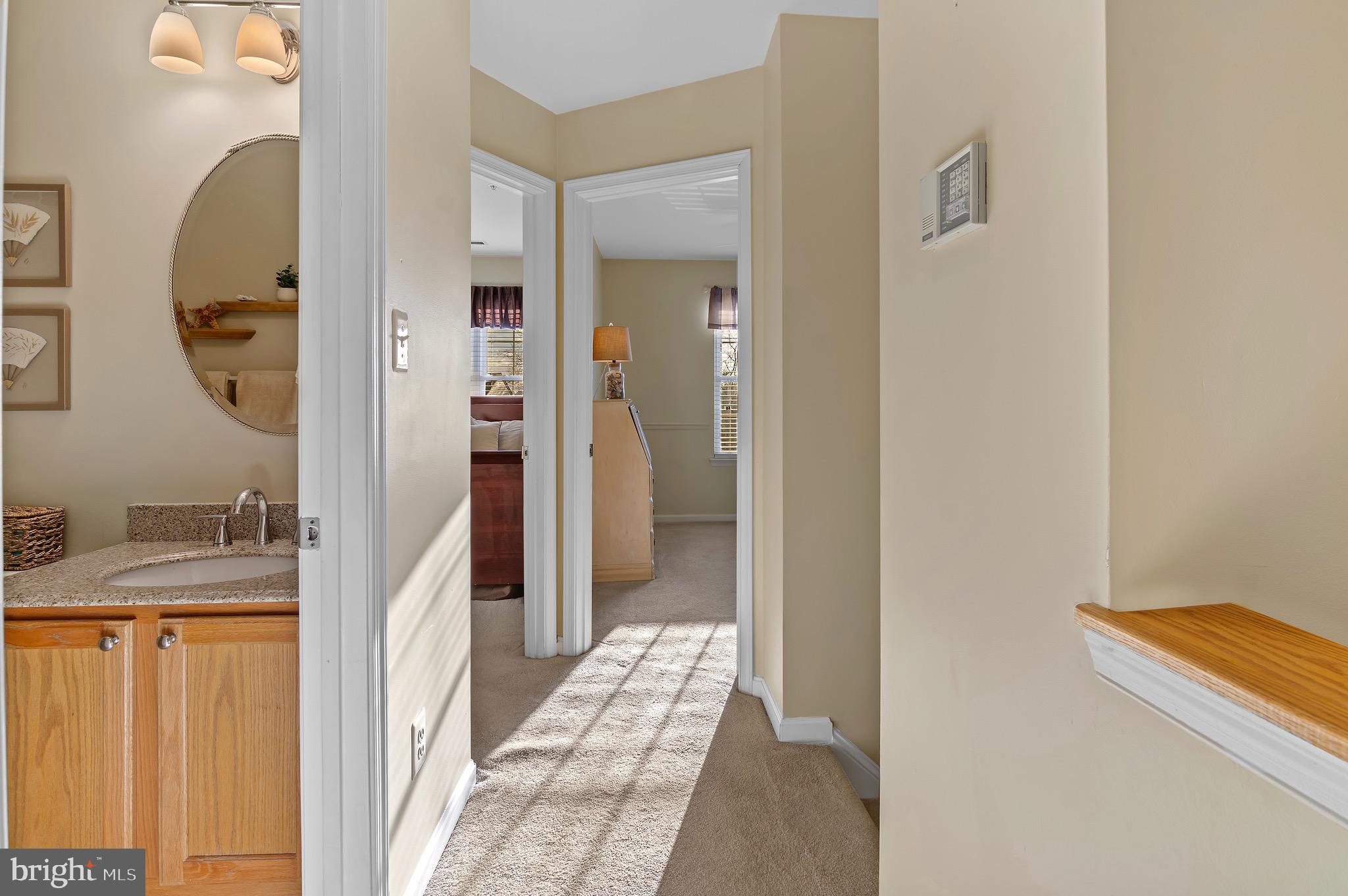 CONSTANT FRIENDSHIP - Residential