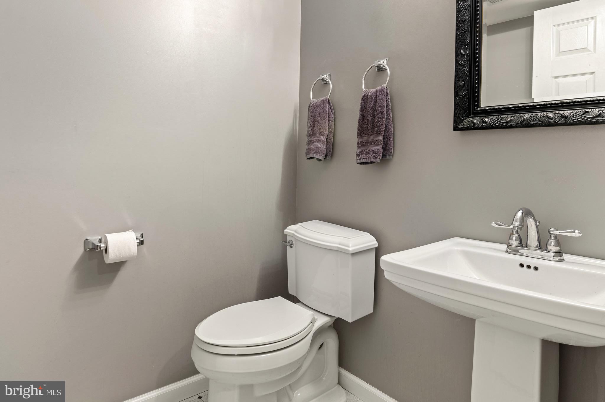 CONSTANT FRIENDSHIP - Residential