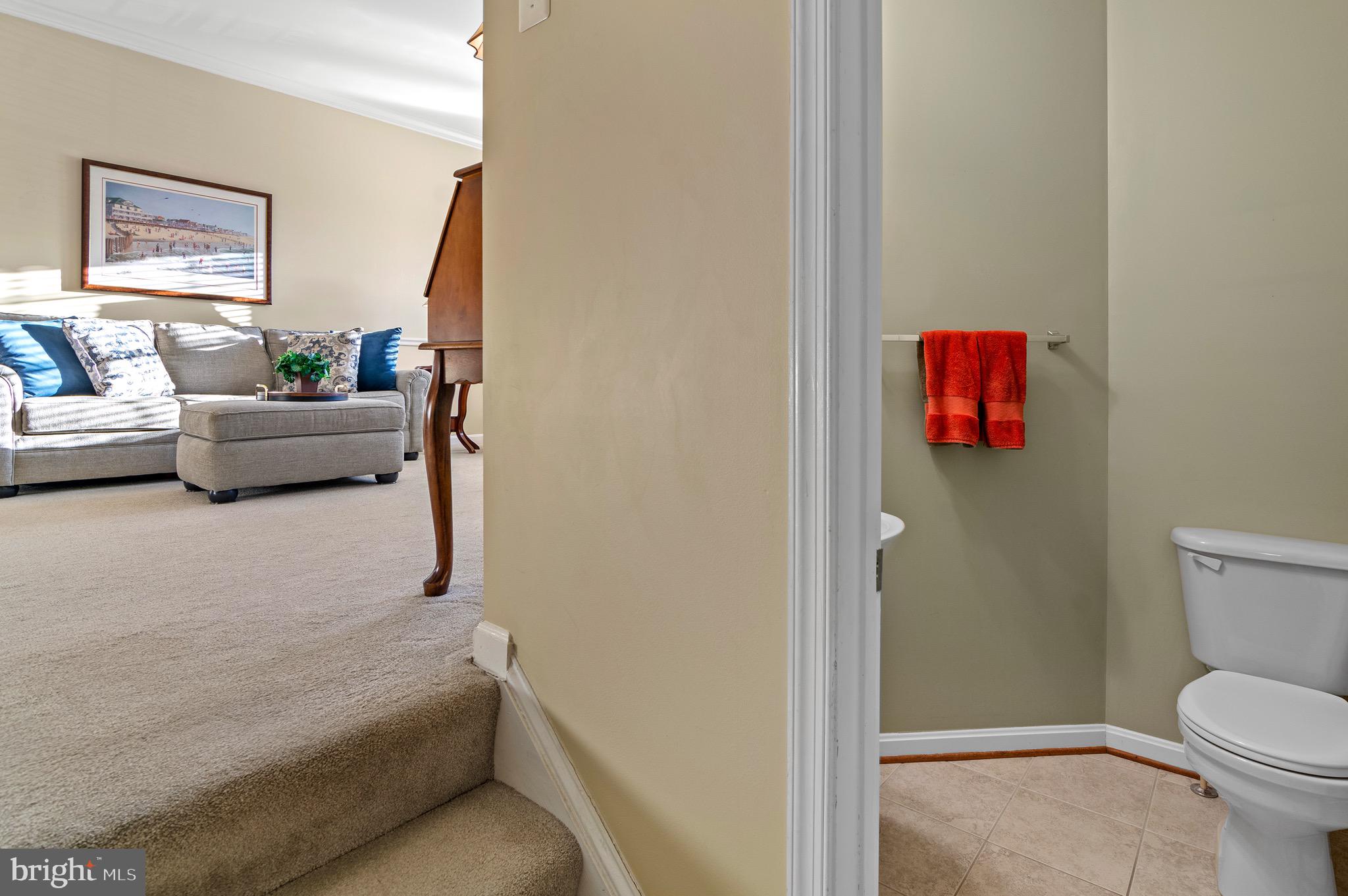 CONSTANT FRIENDSHIP - Residential