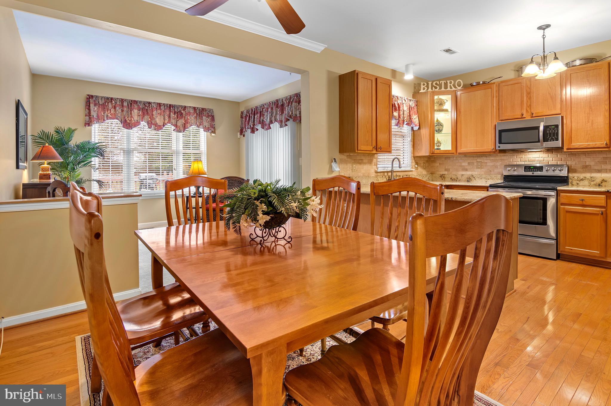 CONSTANT FRIENDSHIP - Residential