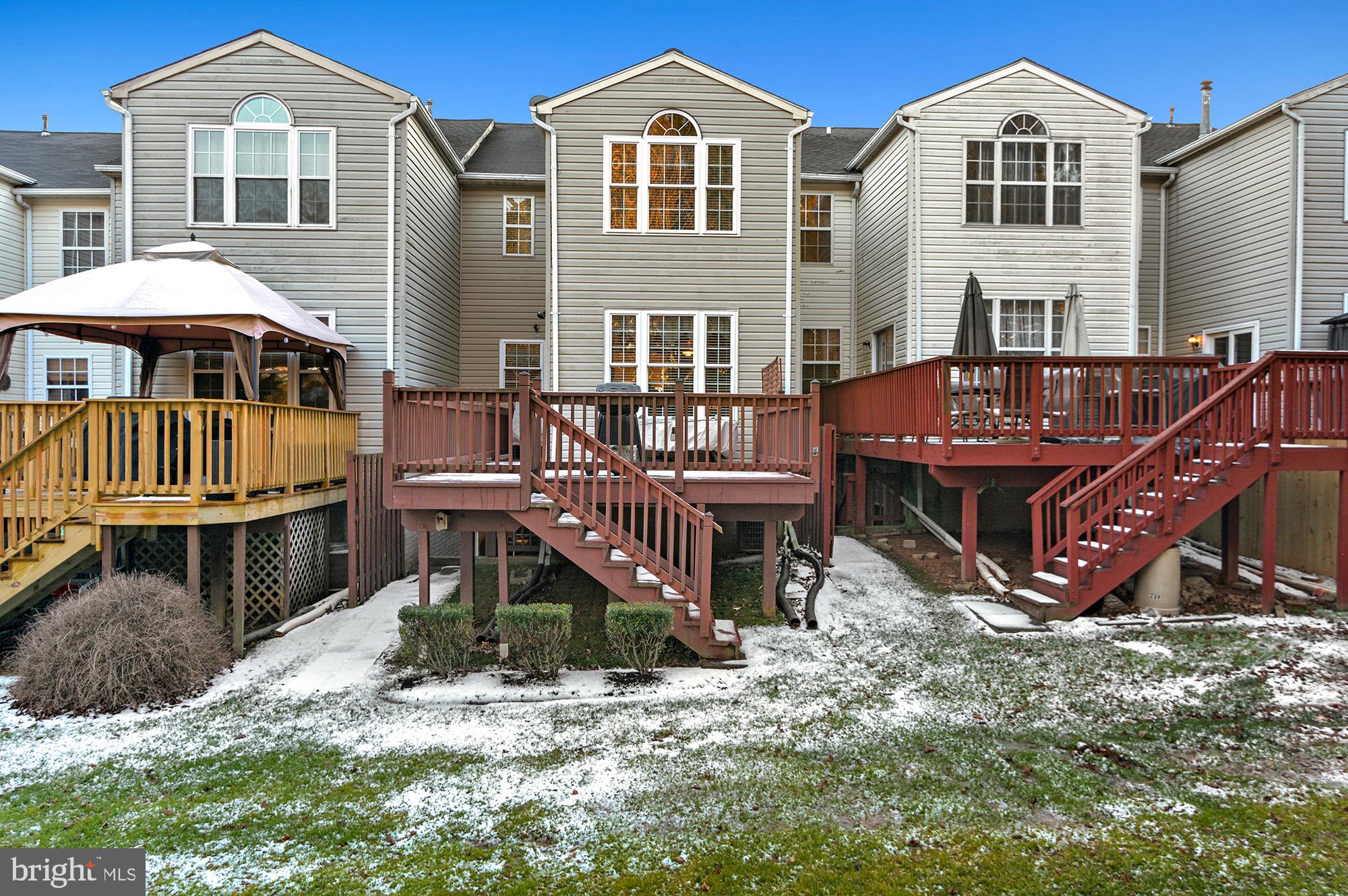 CONSTANT FRIENDSHIP - Residential