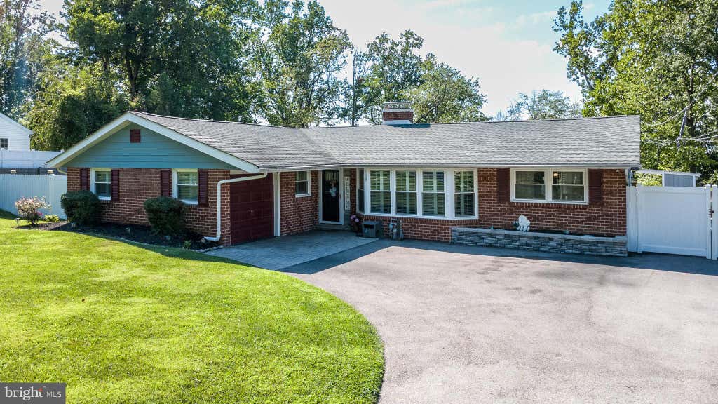 Photo of 608 Oriole Lane, DRESHER, PA 19025 (MLS # PAMC2190086)