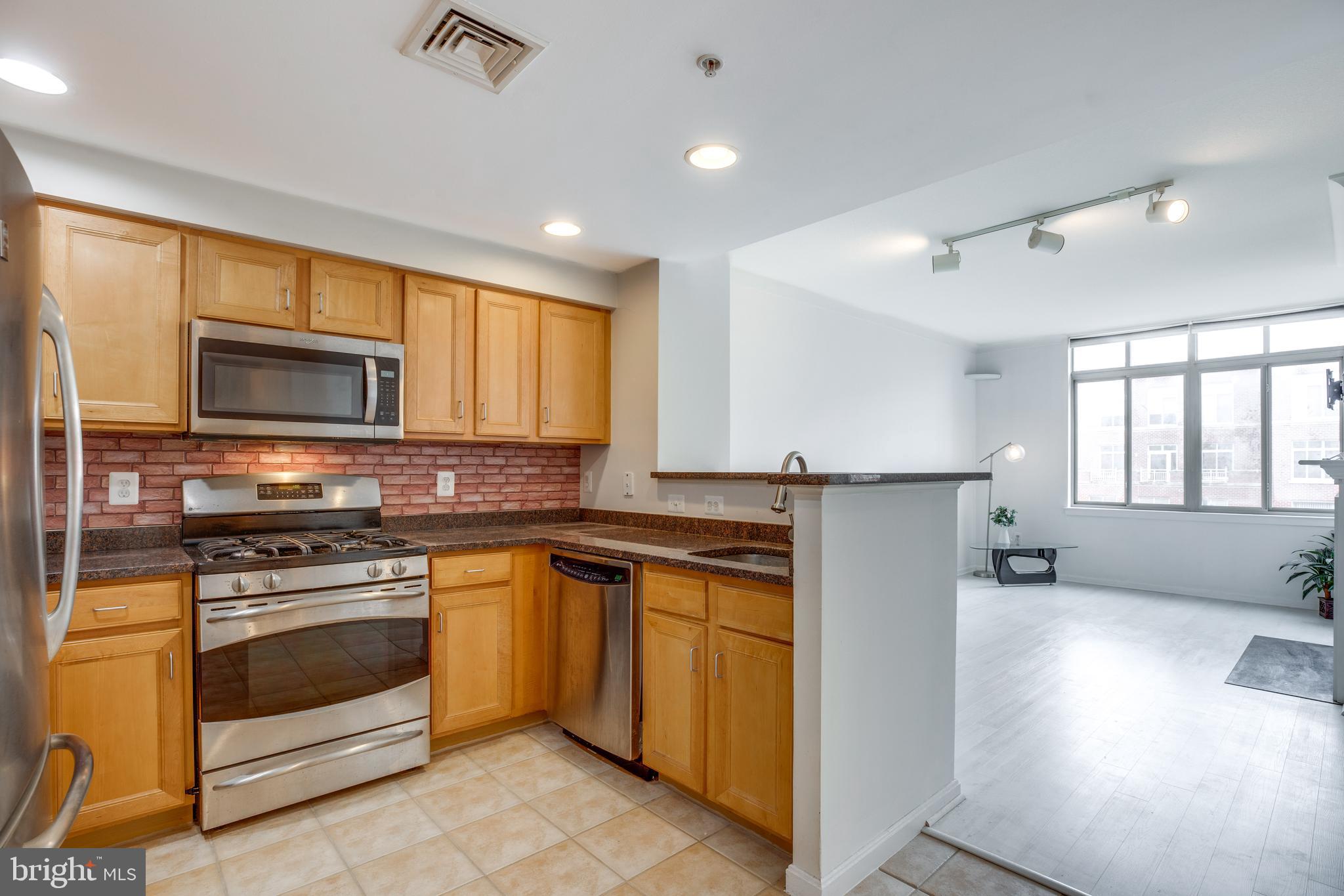 ELAN AT EAST MARKET - Residential