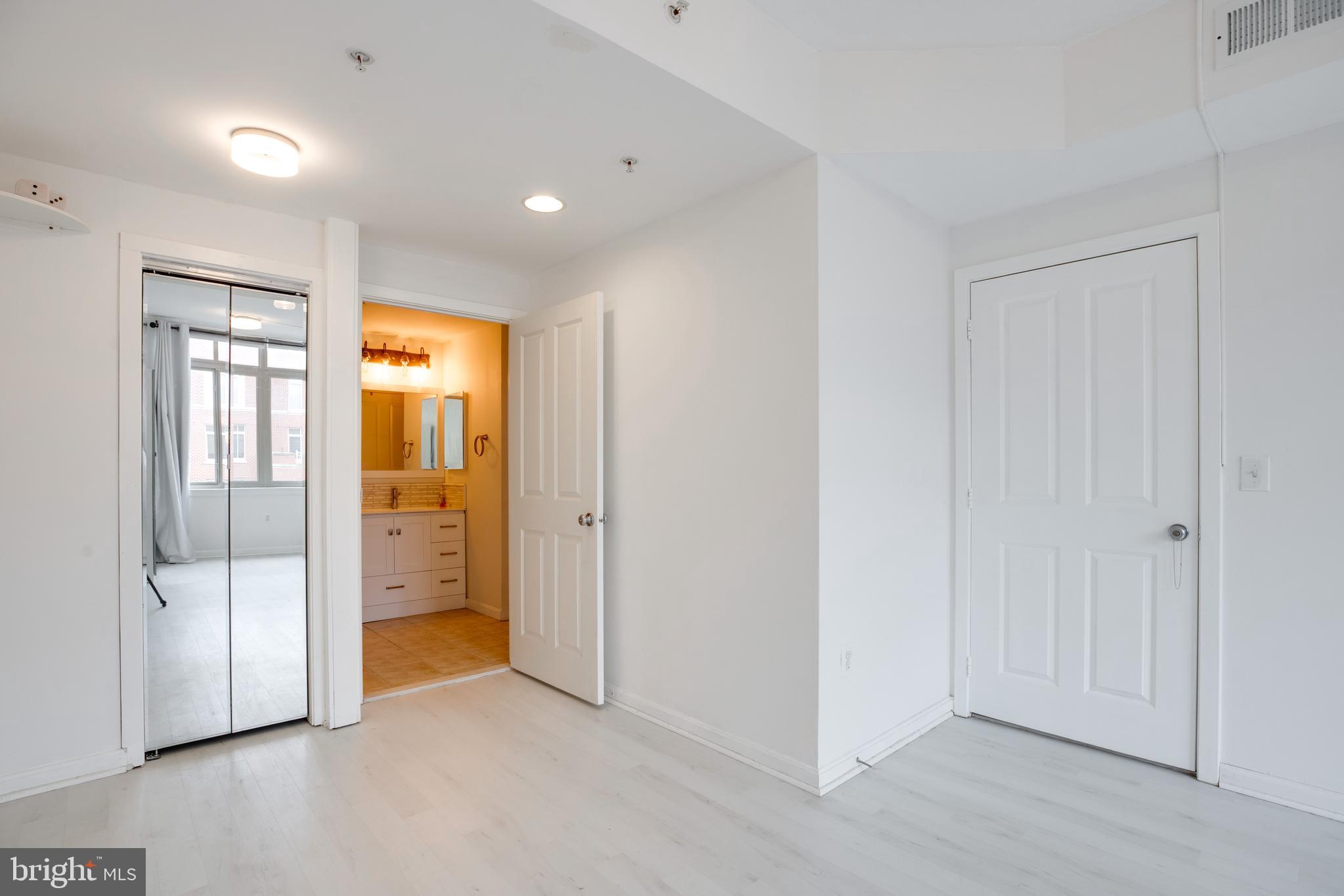 ELAN AT EAST MARKET - Residential