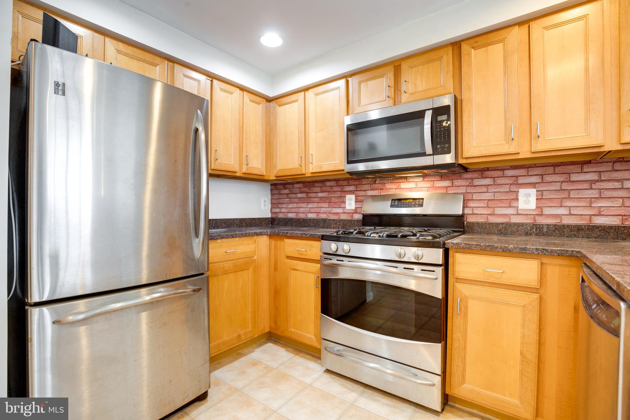 ELAN AT EAST MARKET - Residential