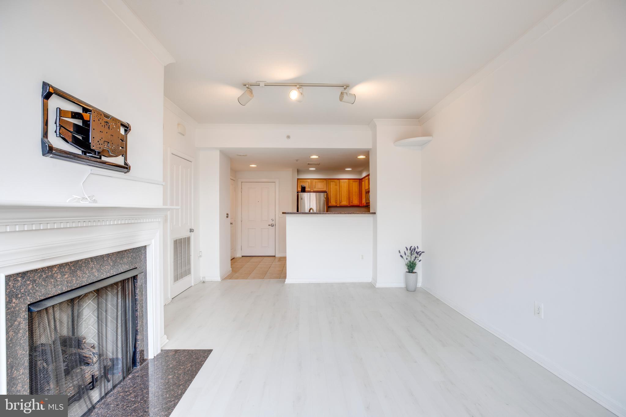 ELAN AT EAST MARKET - Residential