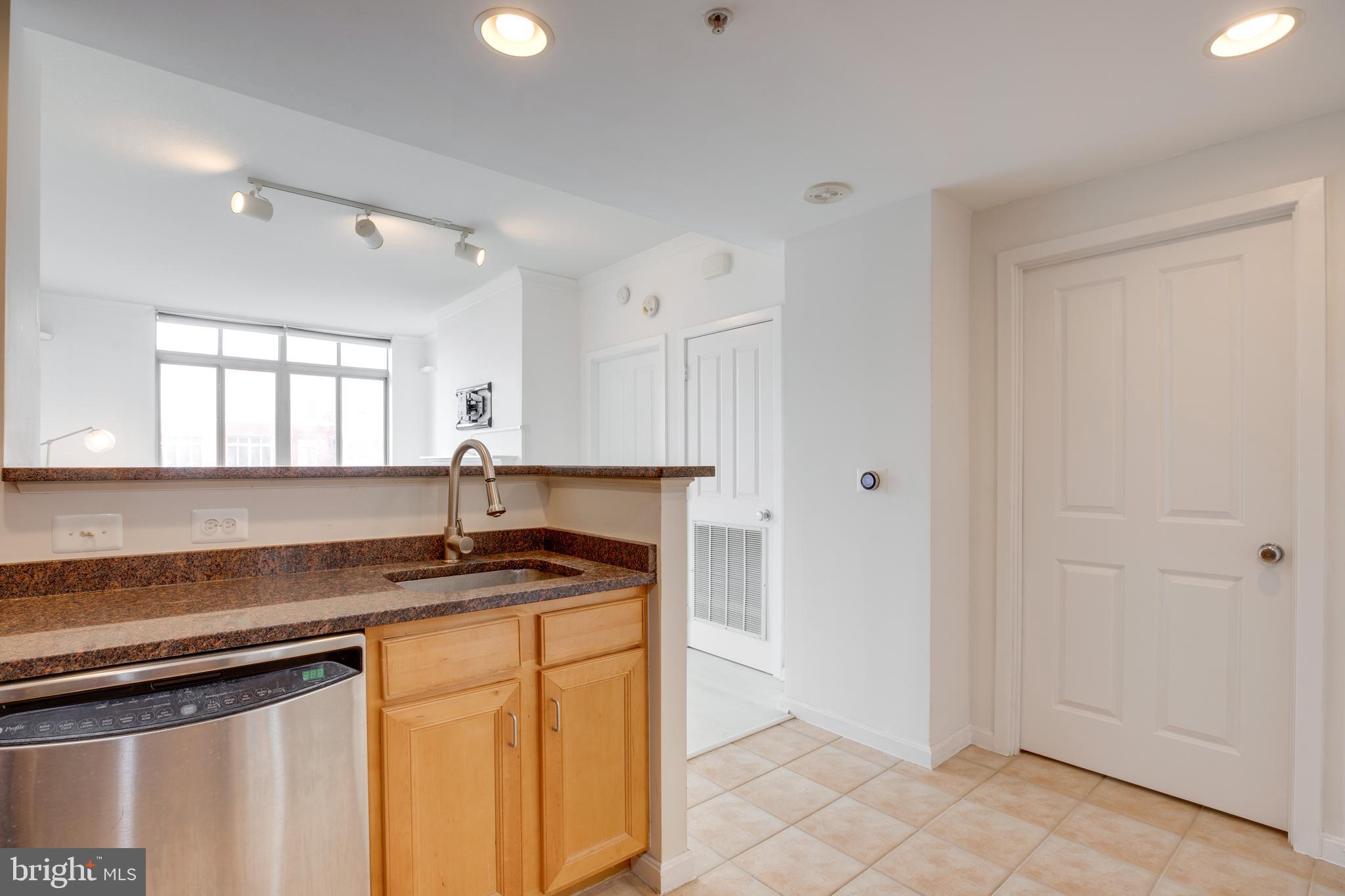 ELAN AT EAST MARKET - Residential