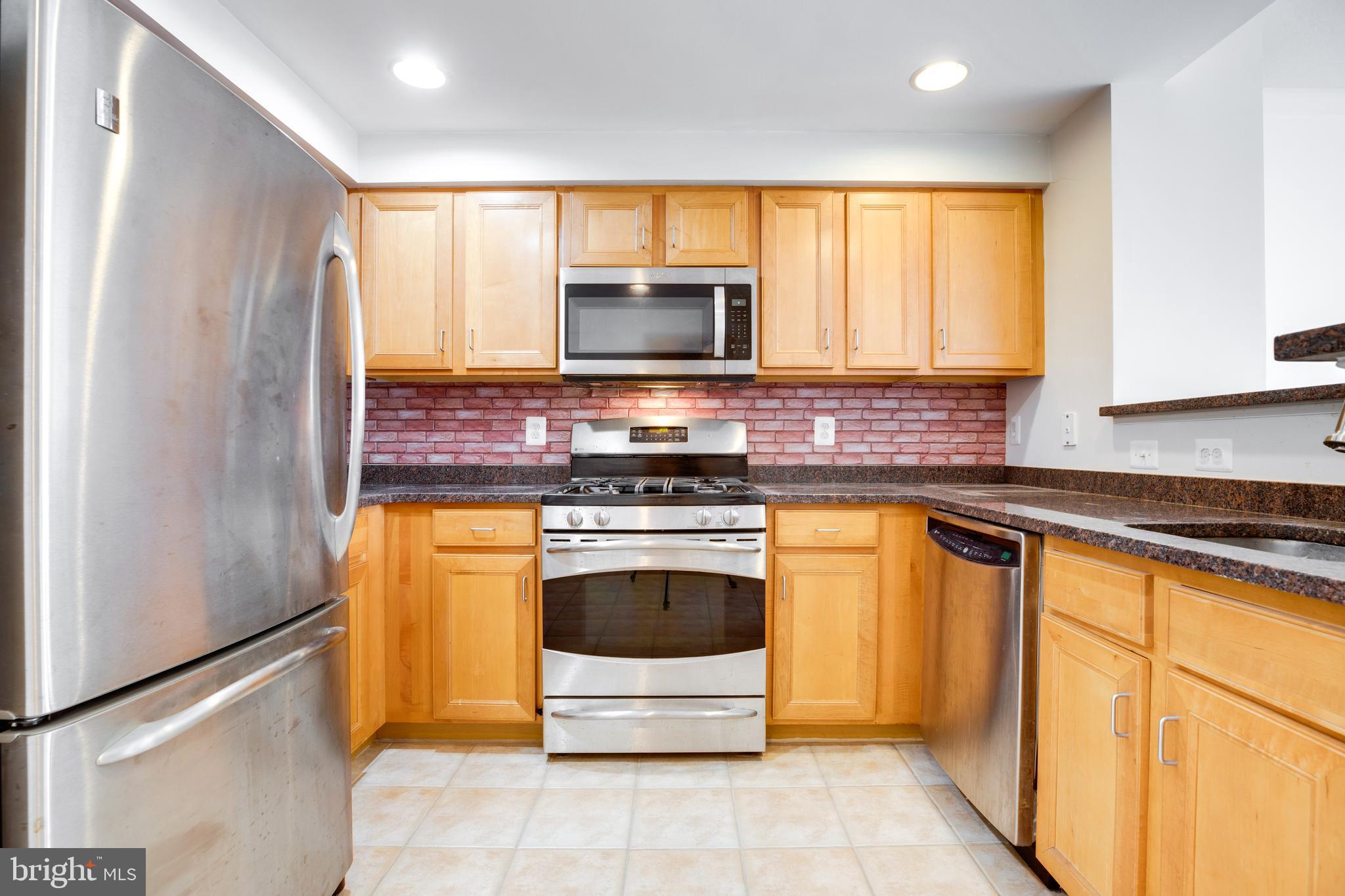 ELAN AT EAST MARKET - Residential